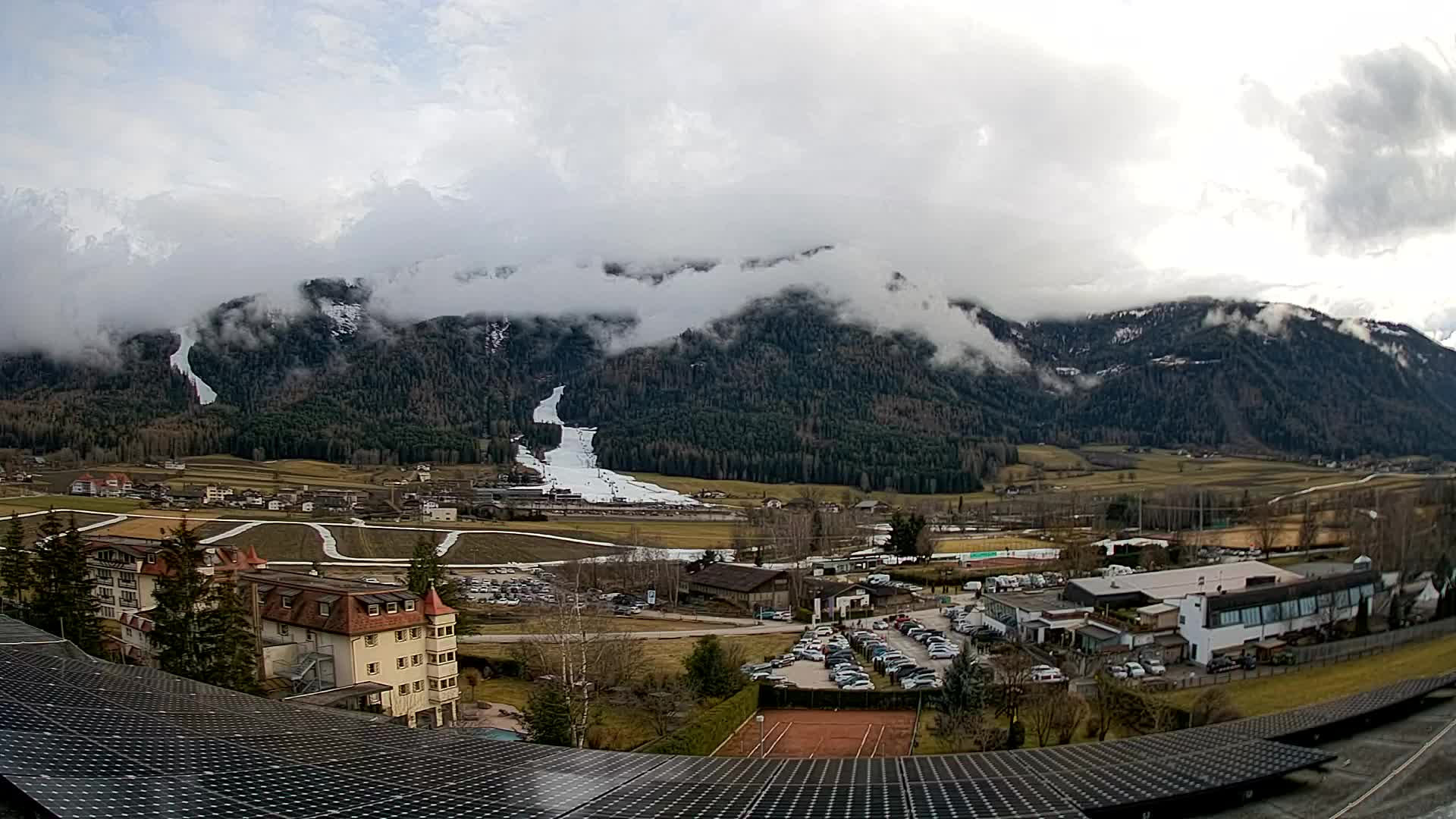 Spletna kamera Riscone | Hotel Olympia | Pogled na Kronplatz