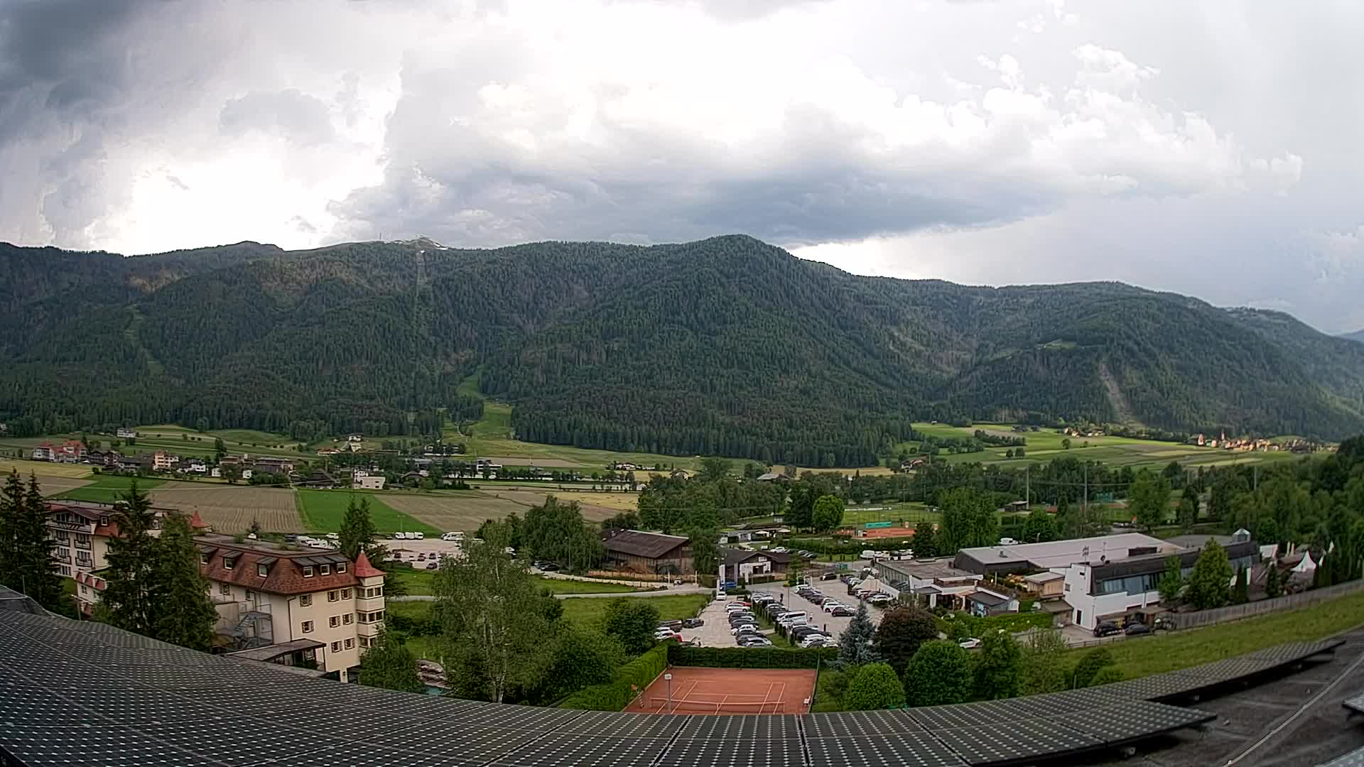 Web kamera Riscone | Hotel Olympia | Pogled na Kronplatz