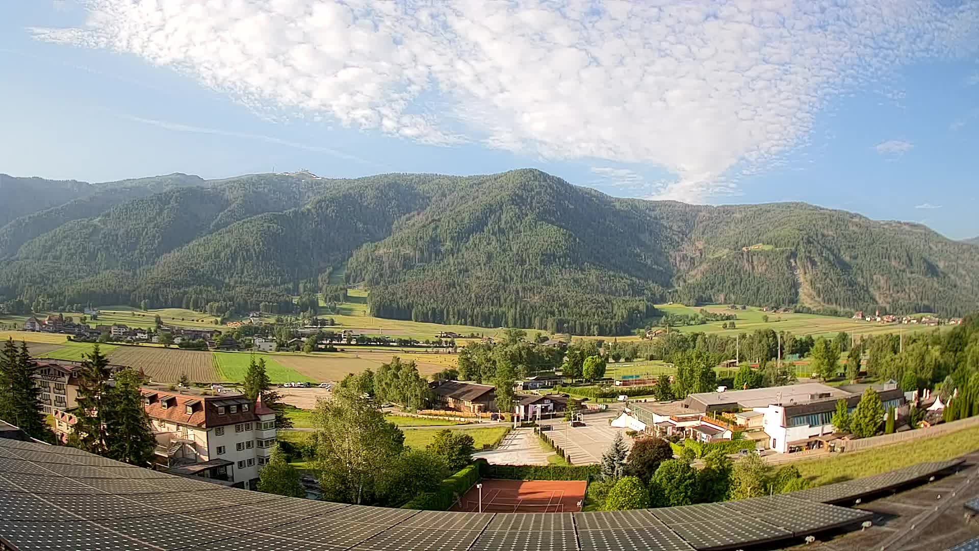 Web kamera Riscone | Hotel Olympia | Pogled na Kronplatz
