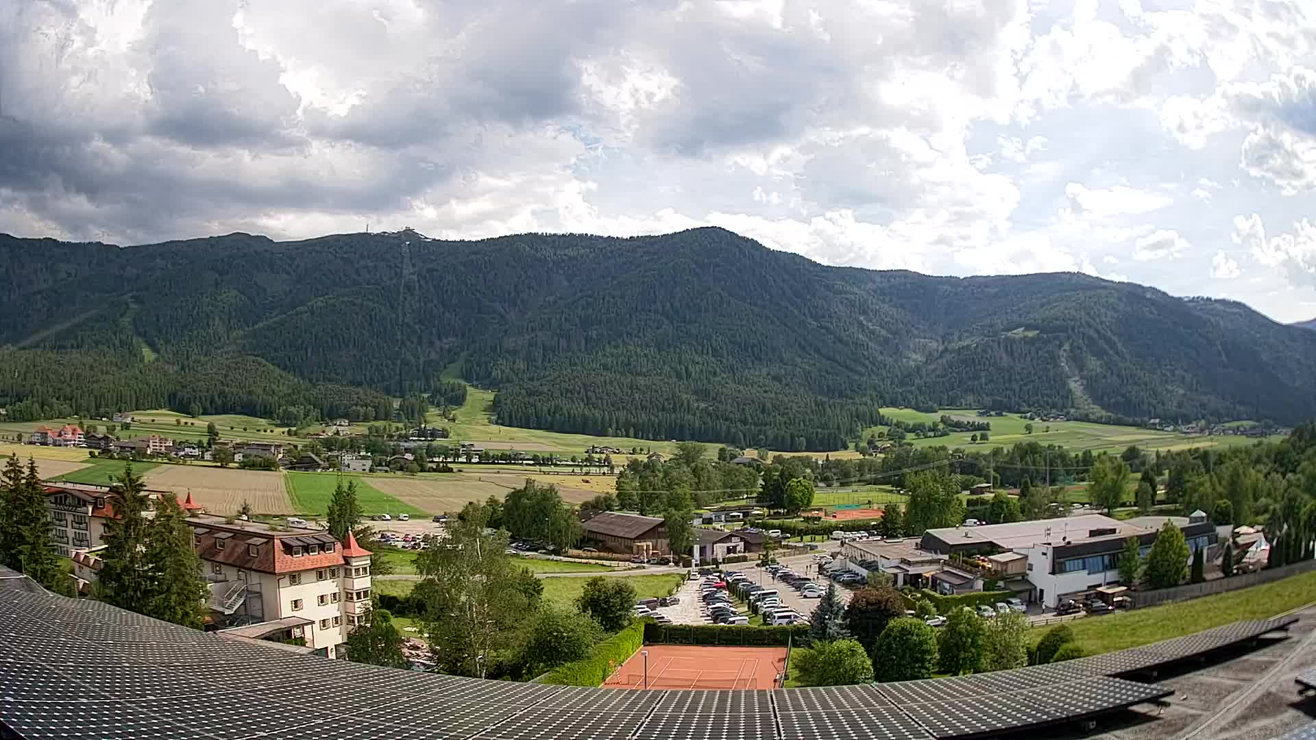 Web kamera Riscone | Hotel Olympia | Pogled na Kronplatz