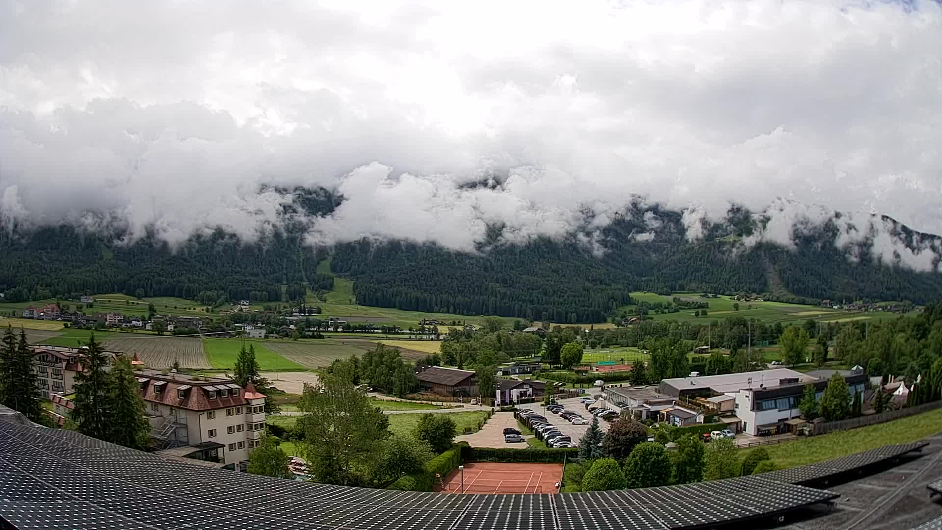 Web kamera Riscone | Hotel Olympia | Pogled na Kronplatz