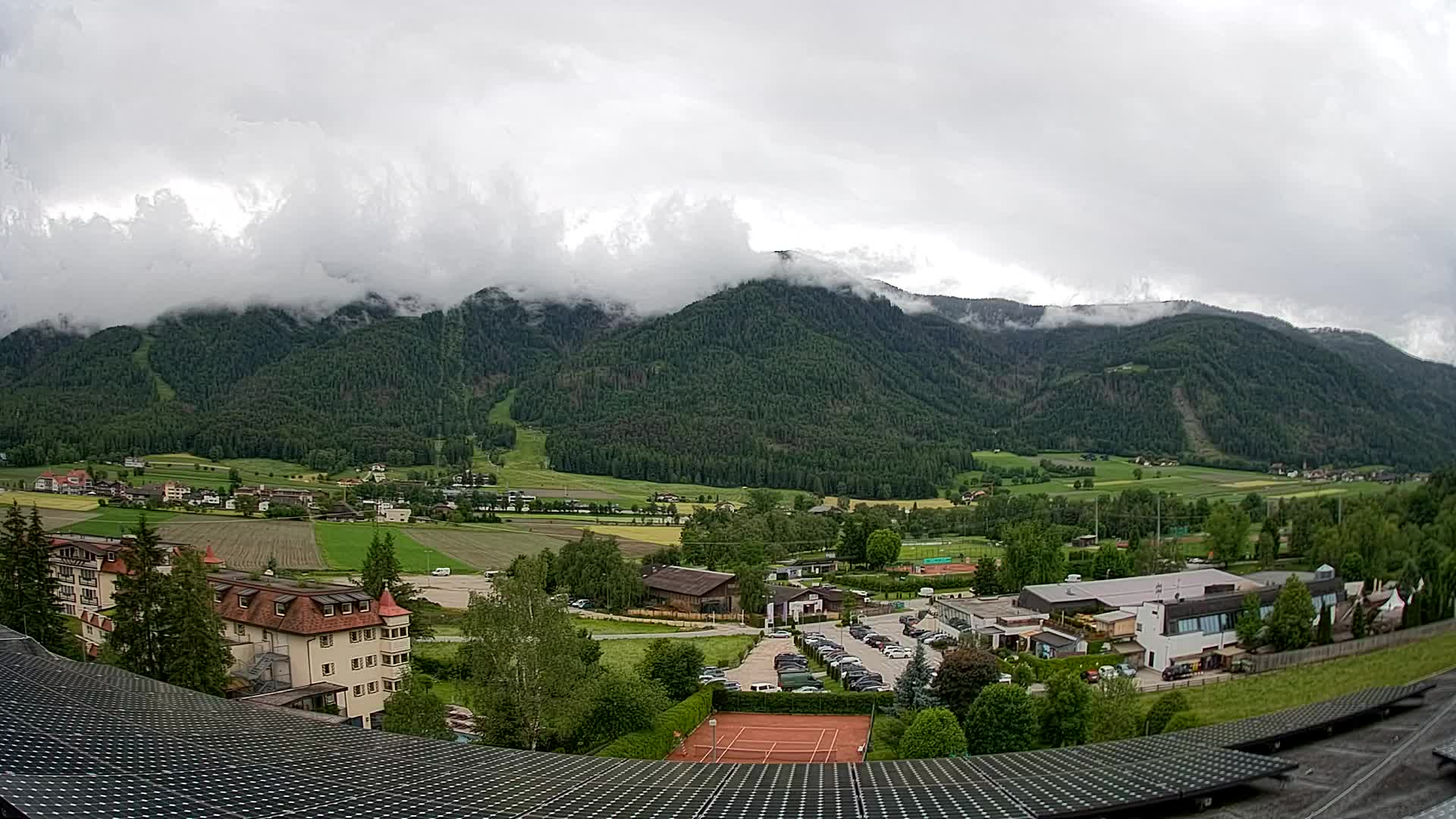 Web kamera Riscone | Hotel Olympia | Pogled na Kronplatz