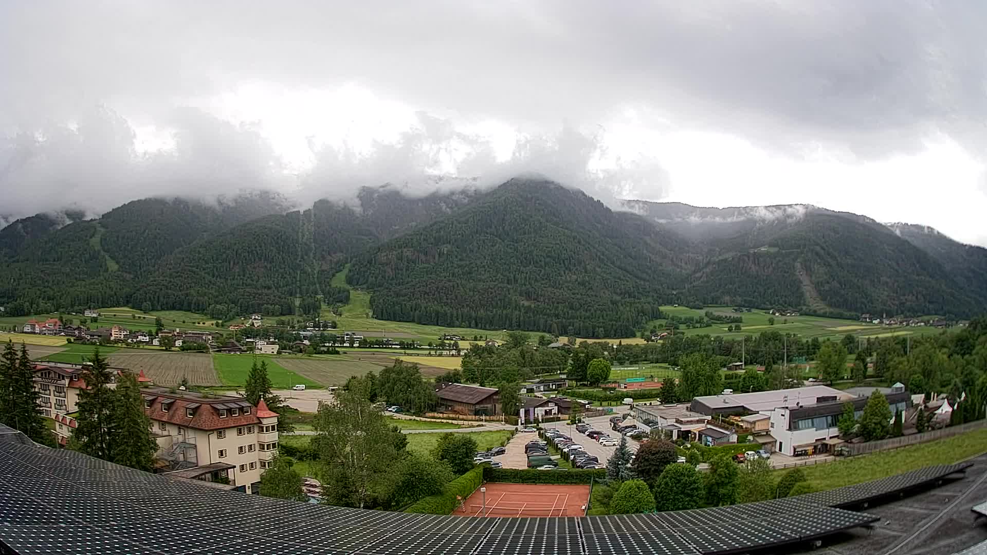 Web kamera Riscone | Hotel Olympia | Pogled na Kronplatz