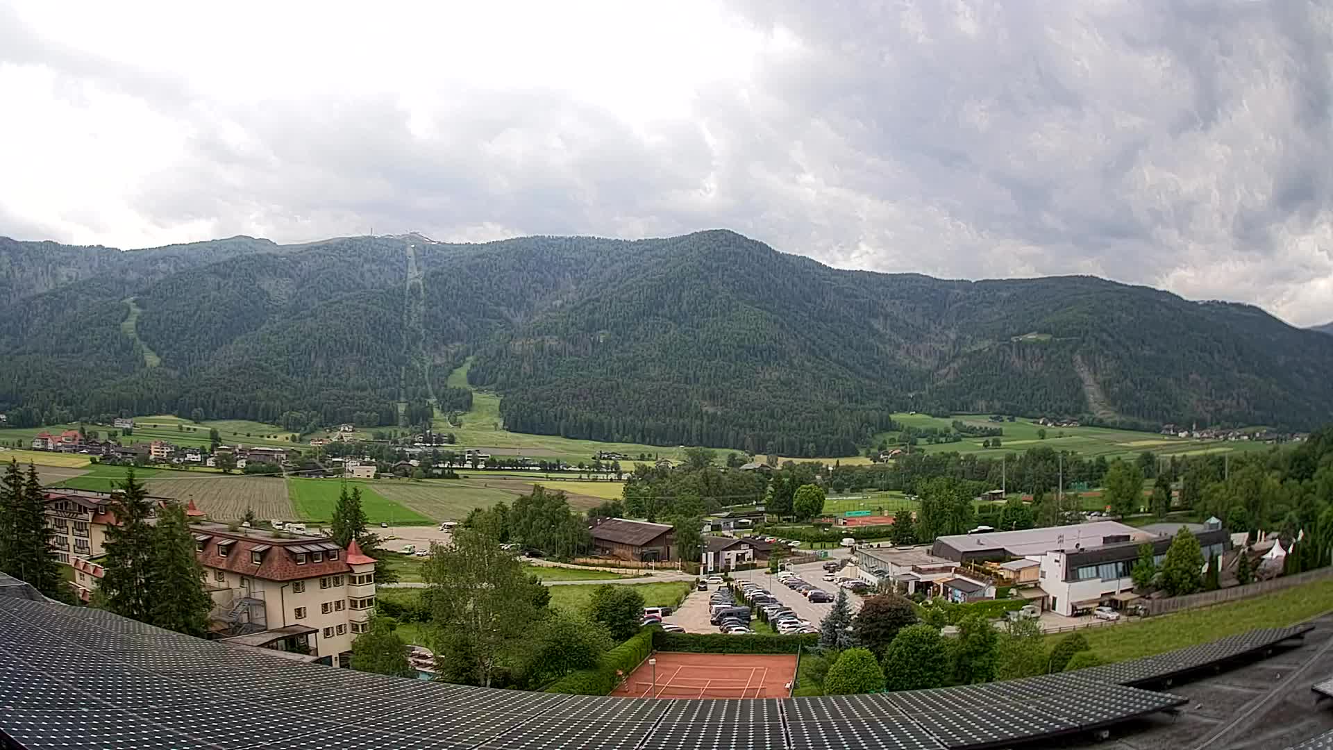 Web kamera Riscone | Hotel Olympia | Pogled na Kronplatz