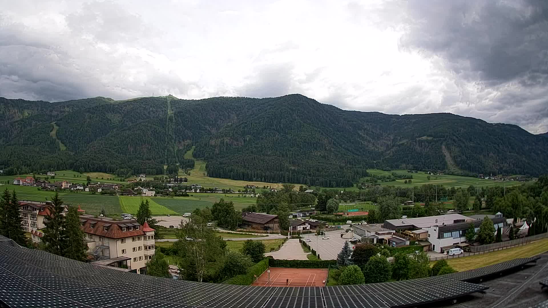 Web kamera Riscone | Hotel Olympia | Pogled na Kronplatz