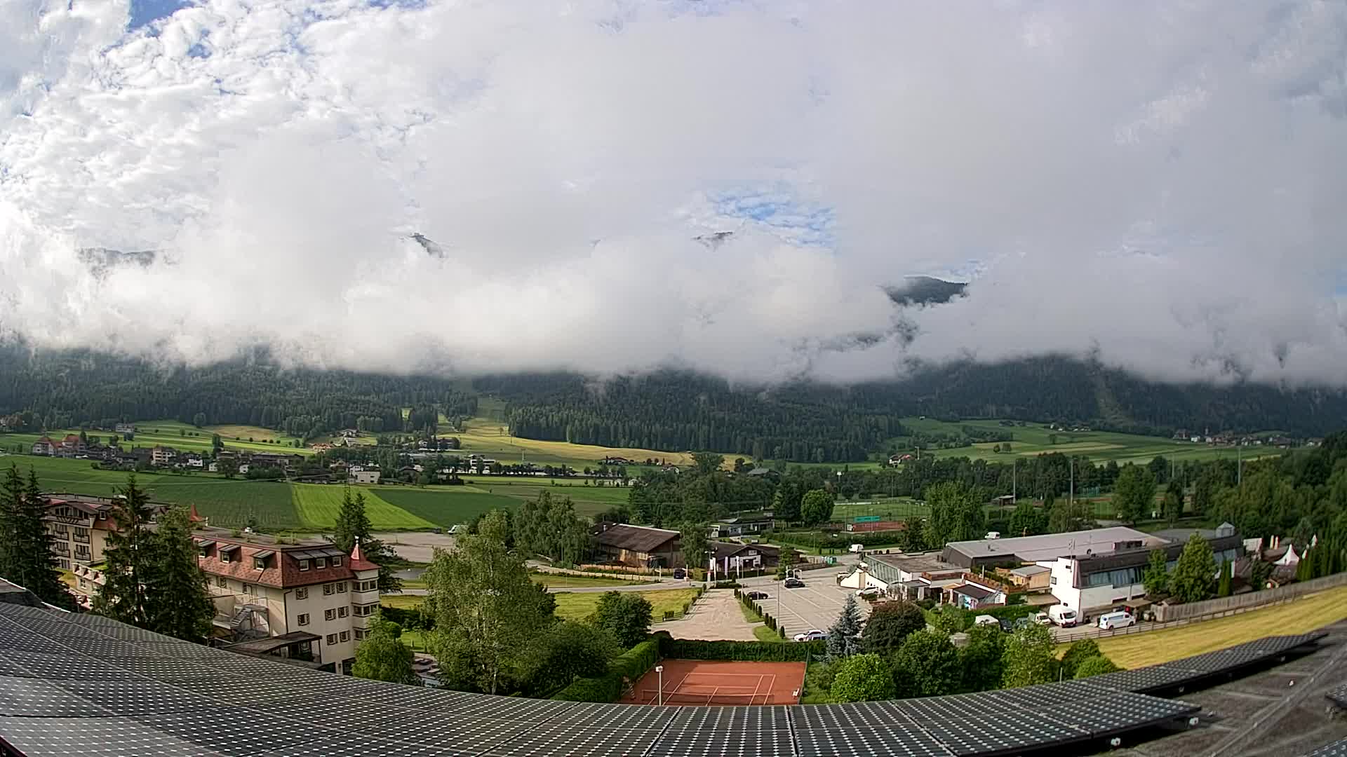 Web kamera Riscone | Hotel Olympia | Pogled na Kronplatz