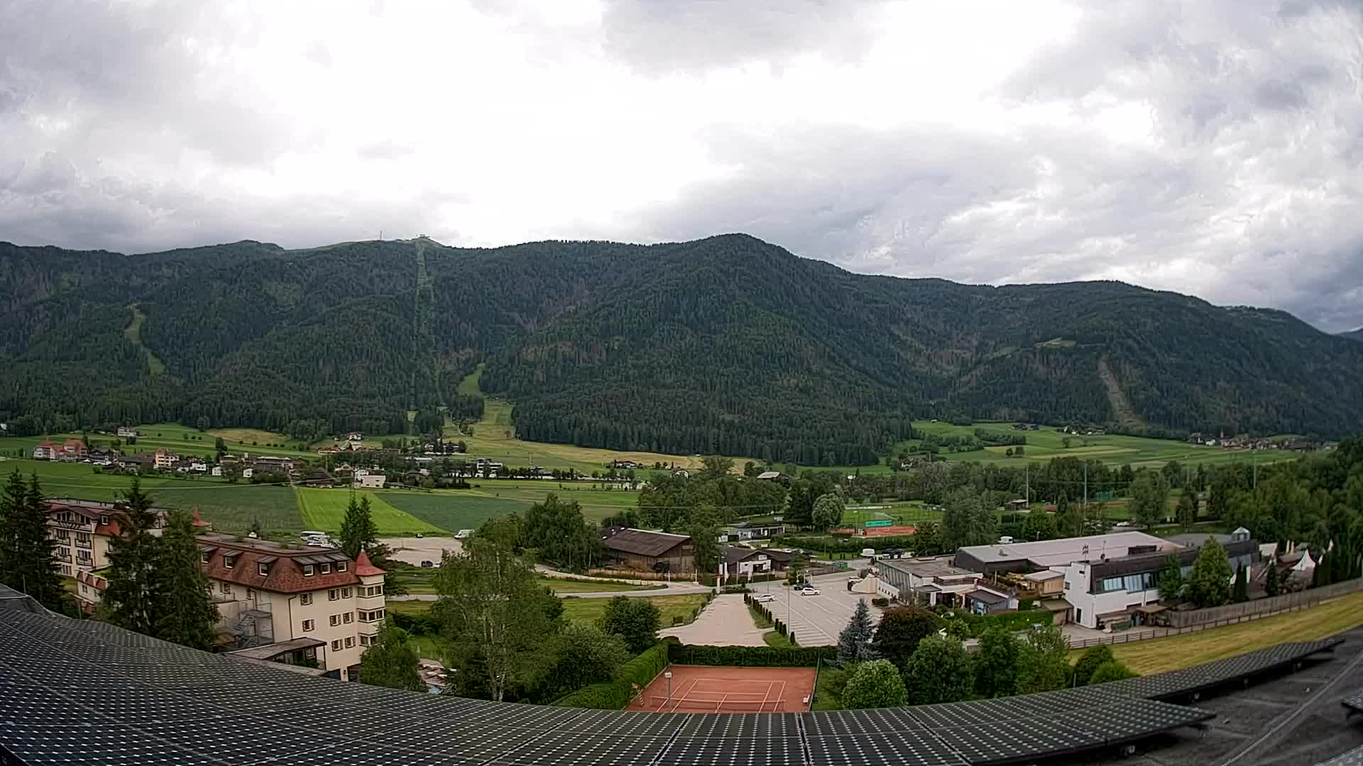 Web kamera Riscone | Hotel Olympia | Pogled na Kronplatz