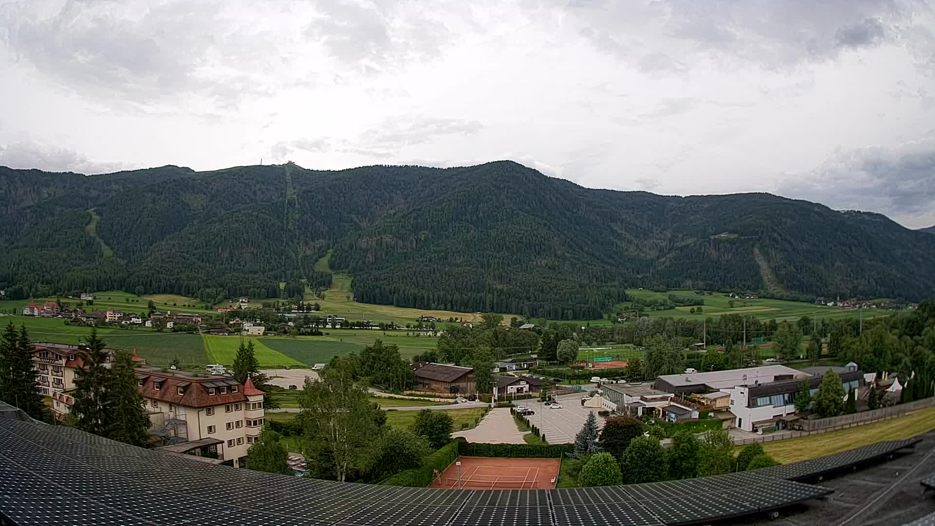 Web kamera Riscone | Hotel Olympia | Pogled na Kronplatz