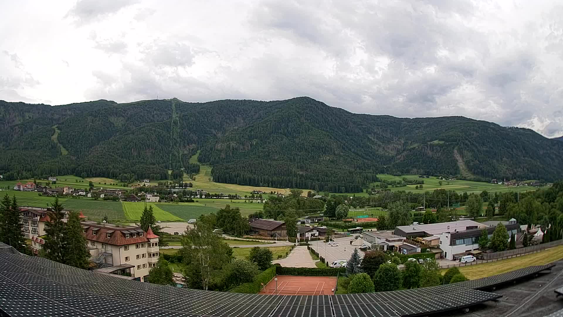 Web kamera Riscone | Hotel Olympia | Pogled na Kronplatz