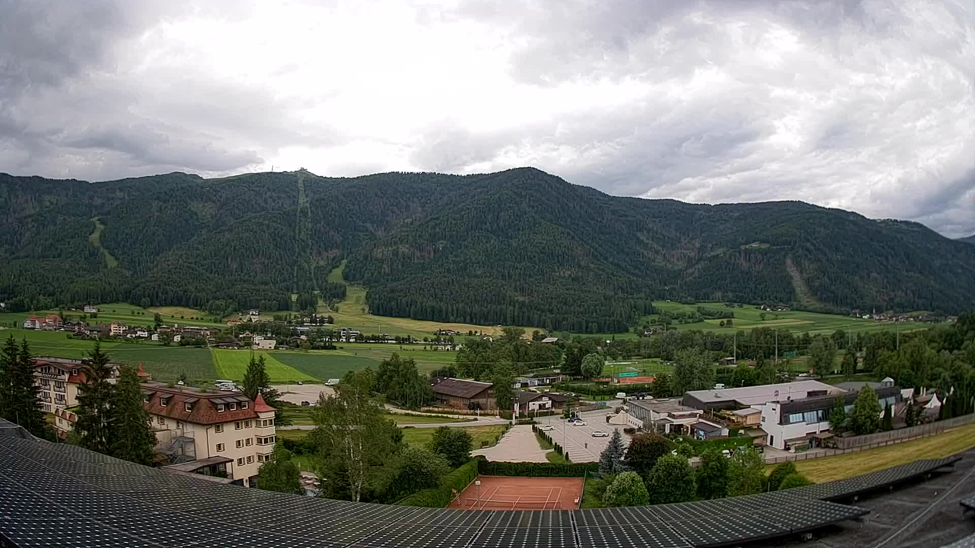 Web kamera Riscone | Hotel Olympia | Pogled na Kronplatz