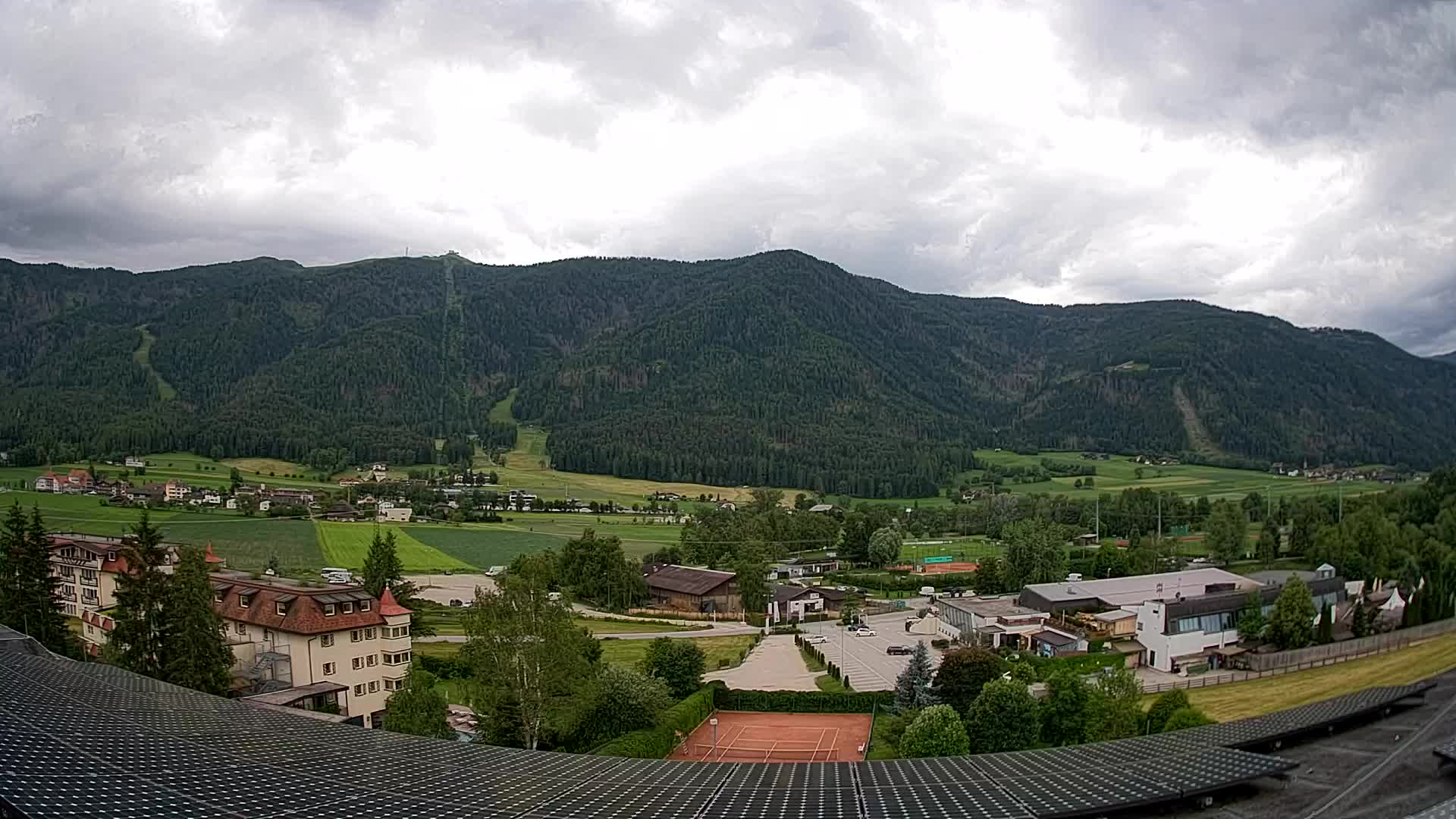 Web kamera Riscone | Hotel Olympia | Pogled na Kronplatz