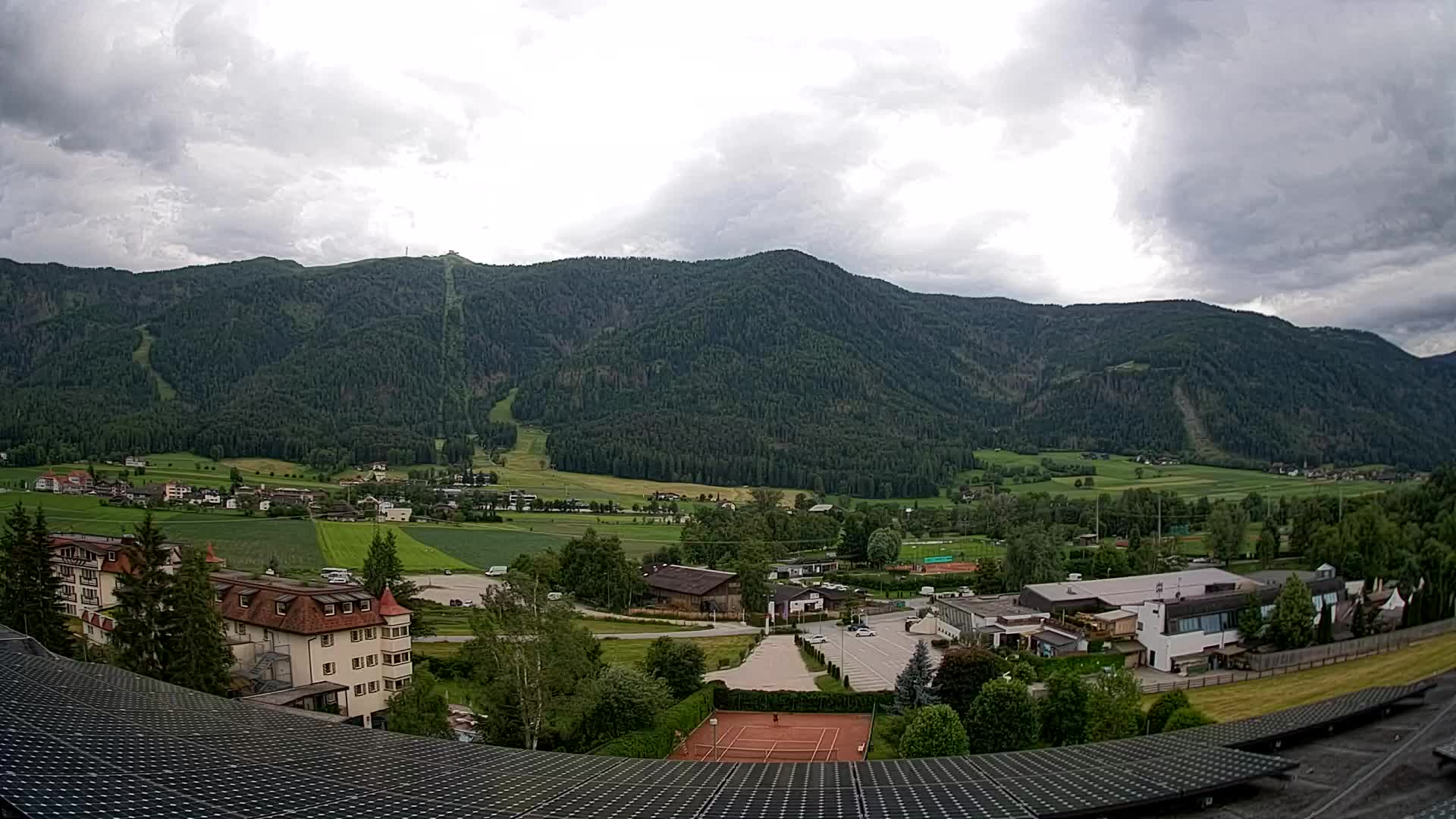 Web kamera Riscone | Hotel Olympia | Pogled na Kronplatz