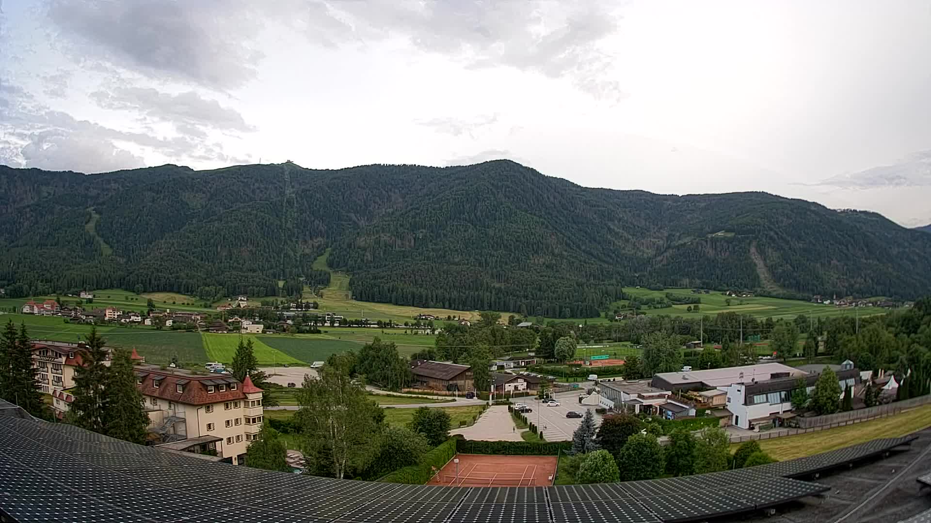 Spletna kamera Riscone | Hotel Olympia | Pogled na Kronplatz
