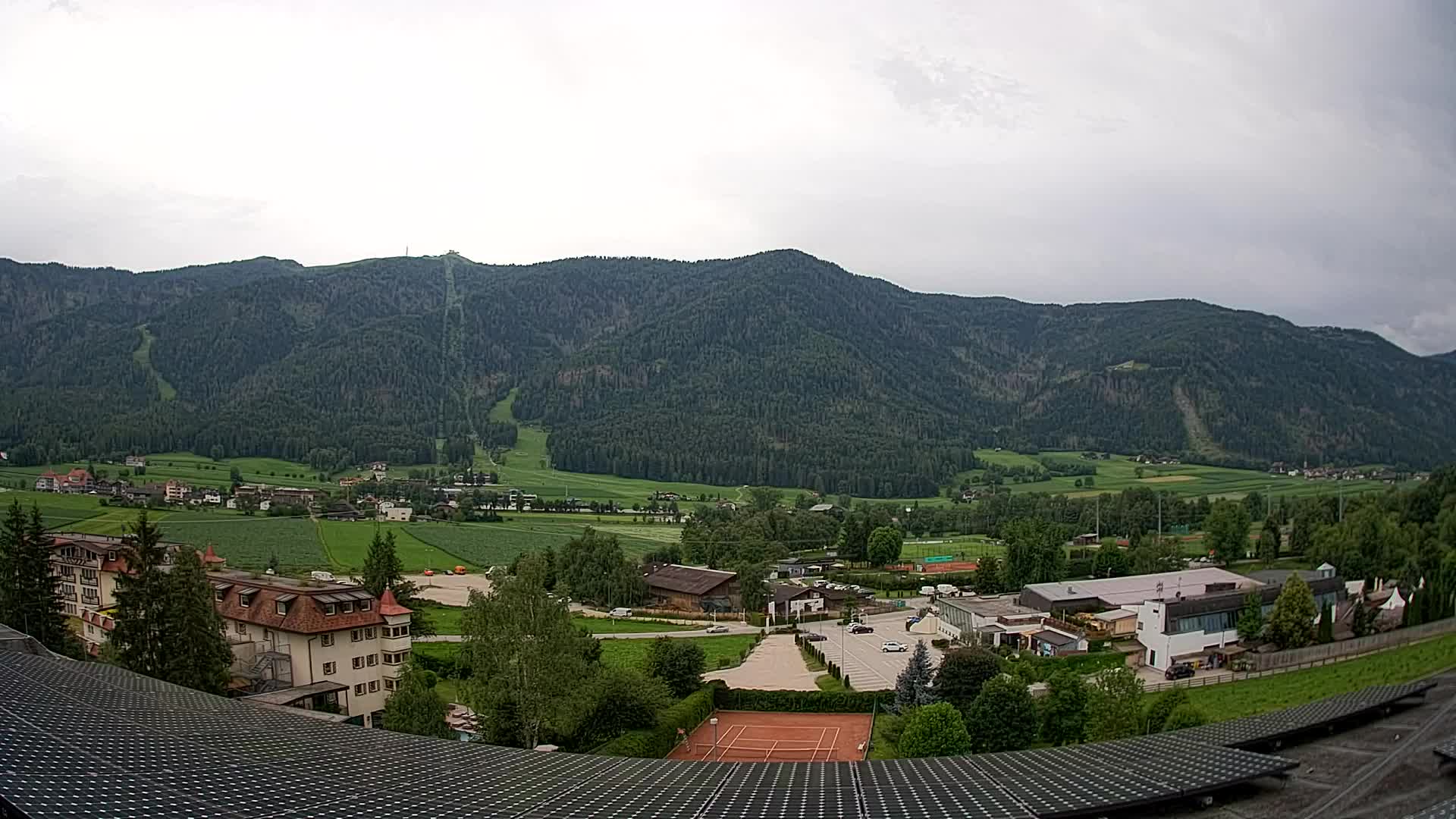 Web kamera Riscone | Hotel Olympia | Pogled na Kronplatz