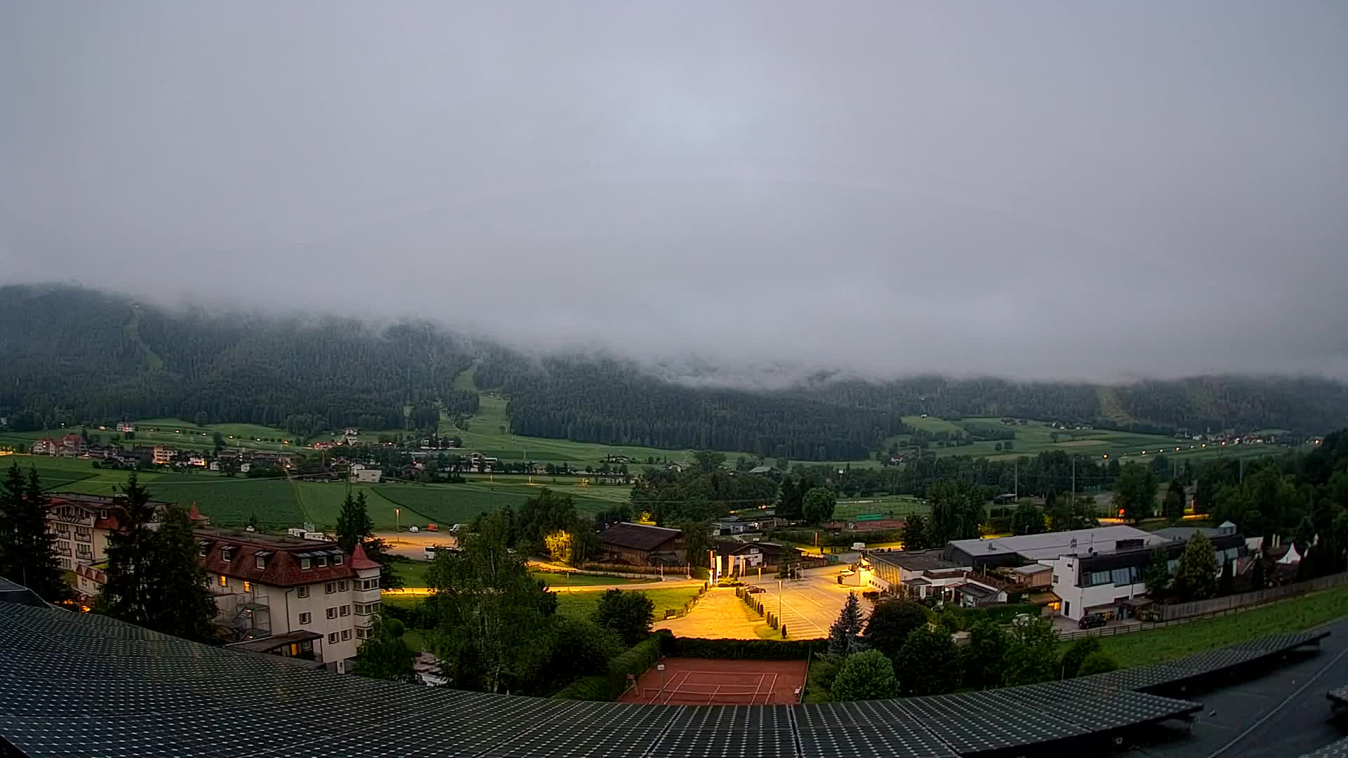 Web kamera Riscone | Hotel Olympia | Pogled na Kronplatz