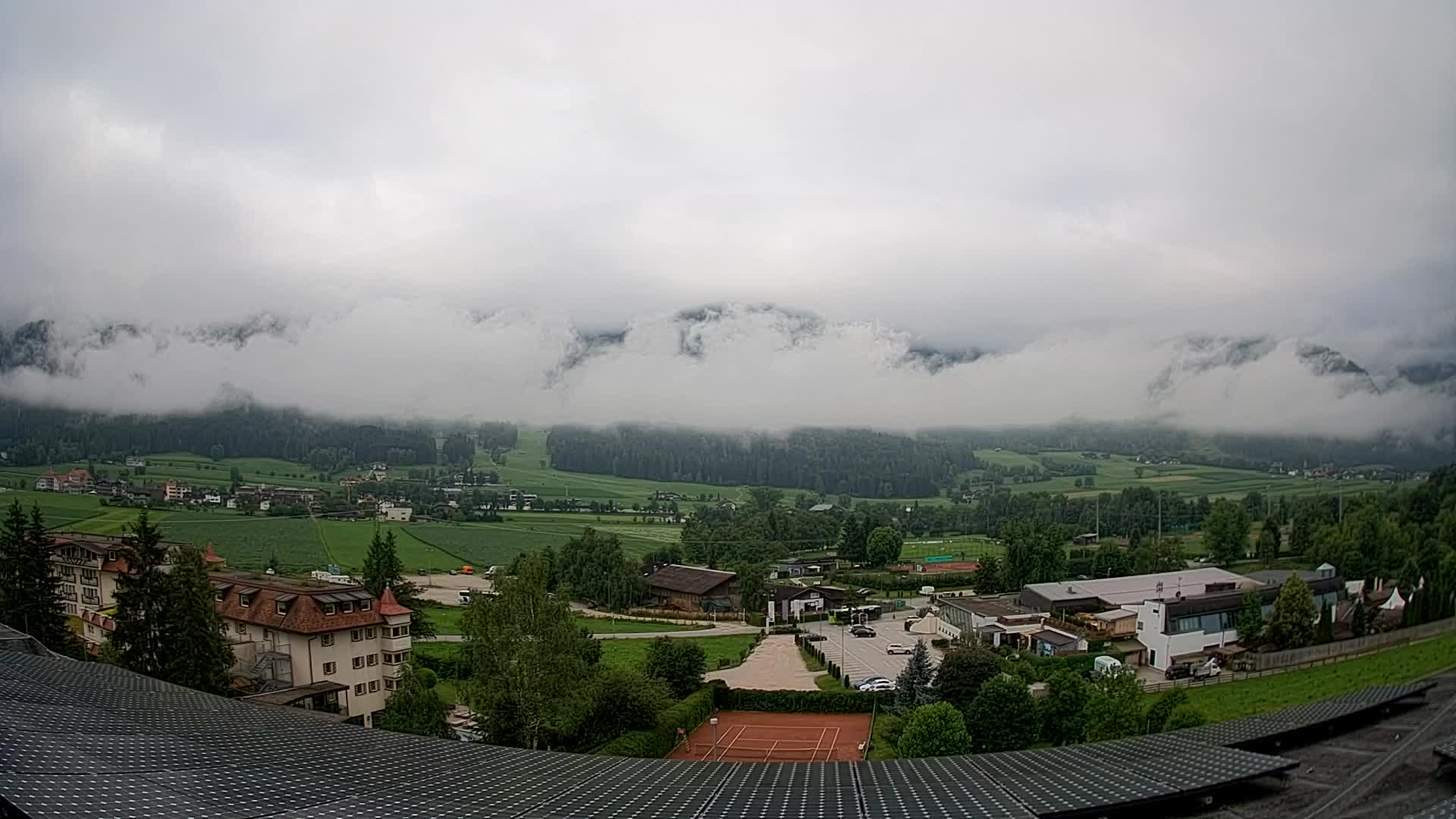 Web kamera Riscone | Hotel Olympia | Pogled na Kronplatz