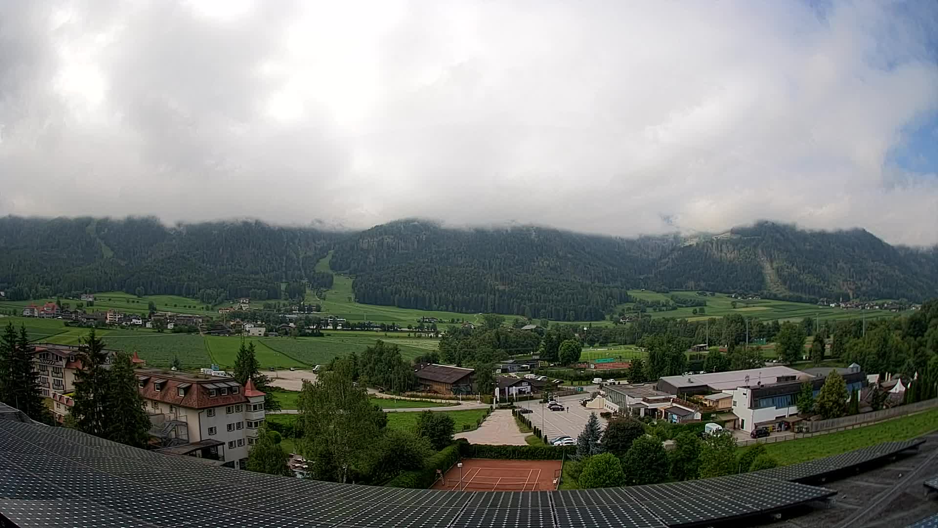 Spletna kamera Riscone | Hotel Olympia | Pogled na Kronplatz