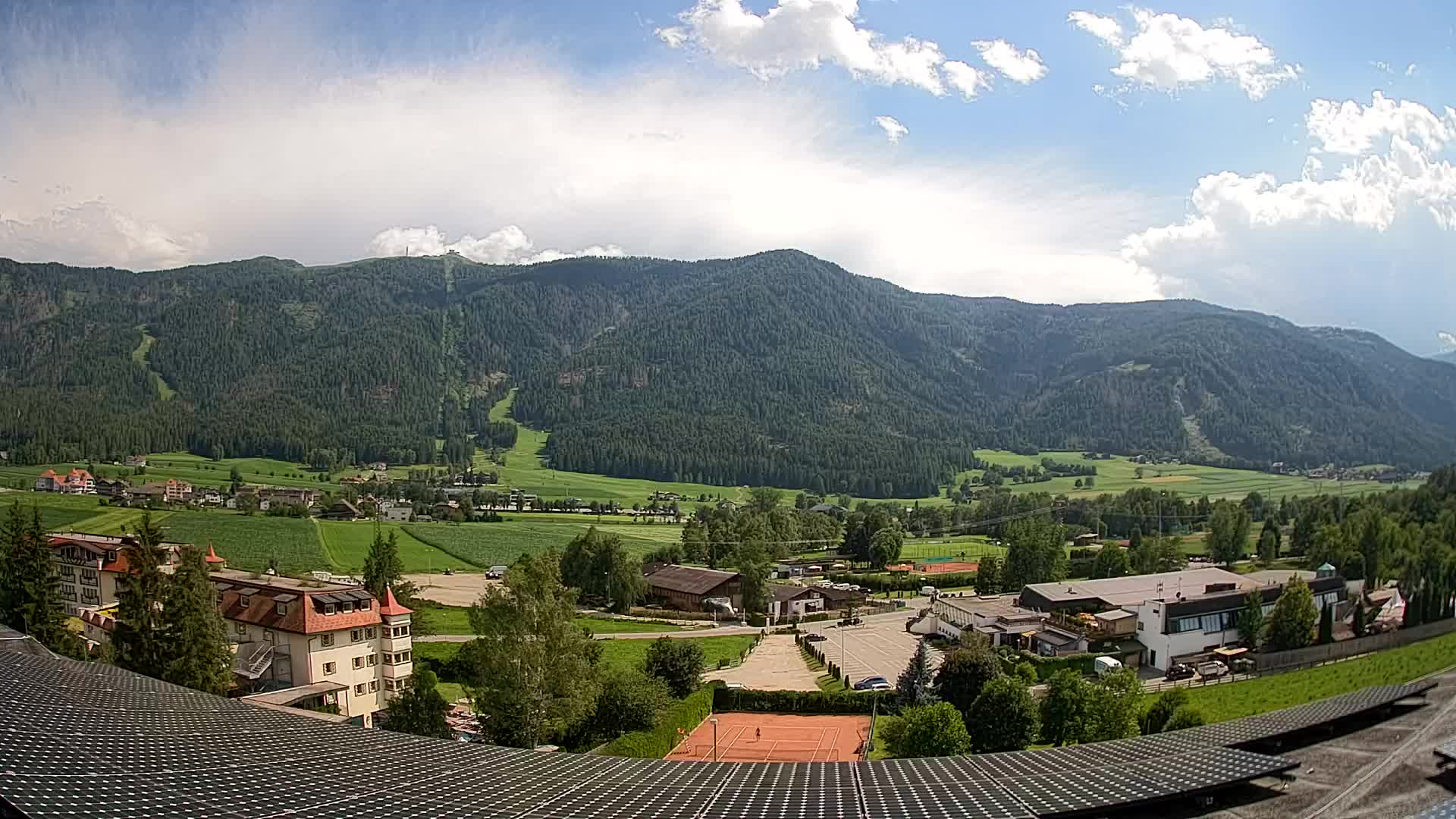 Spletna kamera Riscone | Hotel Olympia | Pogled na Kronplatz