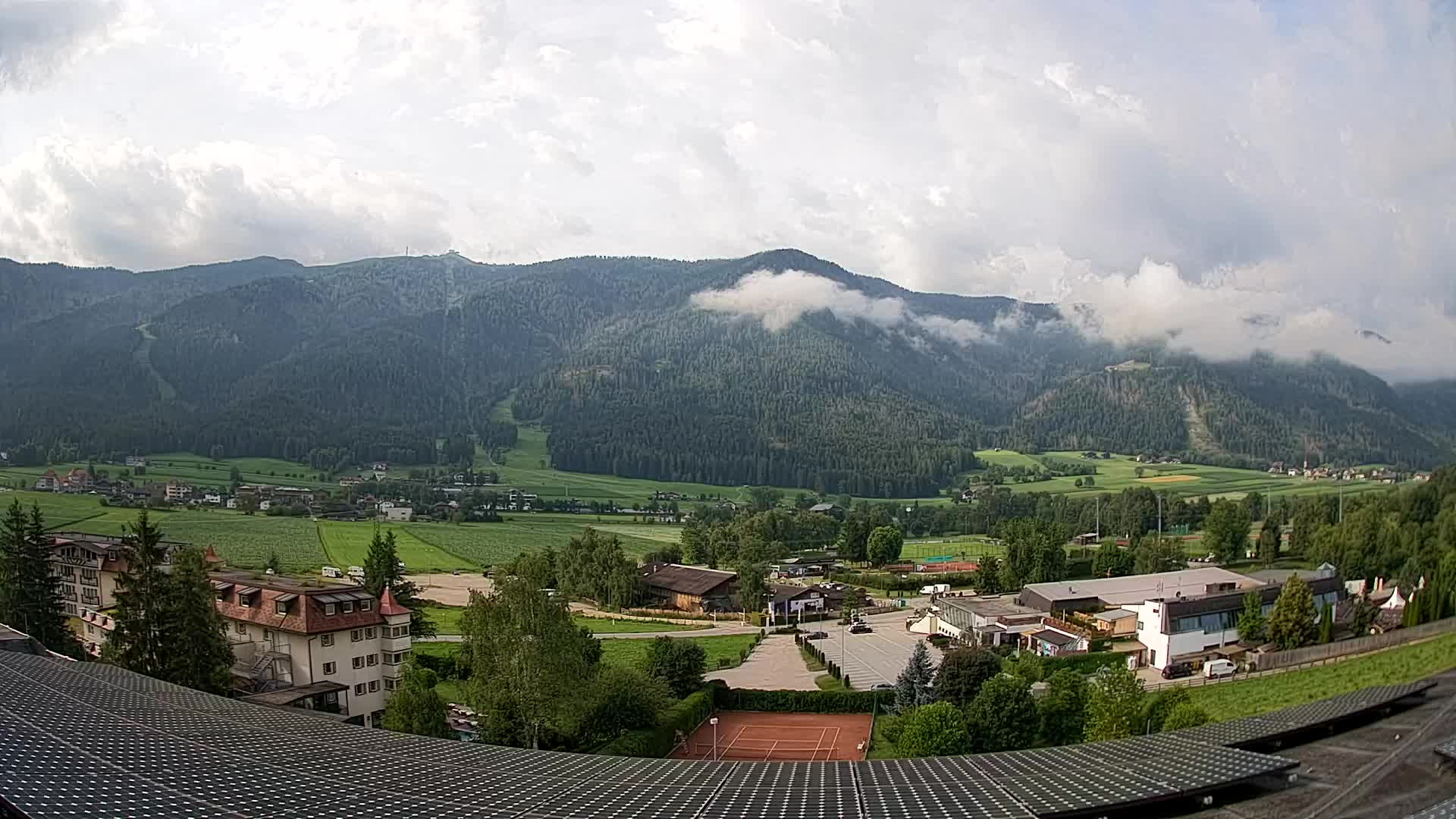 Spletna kamera Riscone | Hotel Olympia | Pogled na Kronplatz