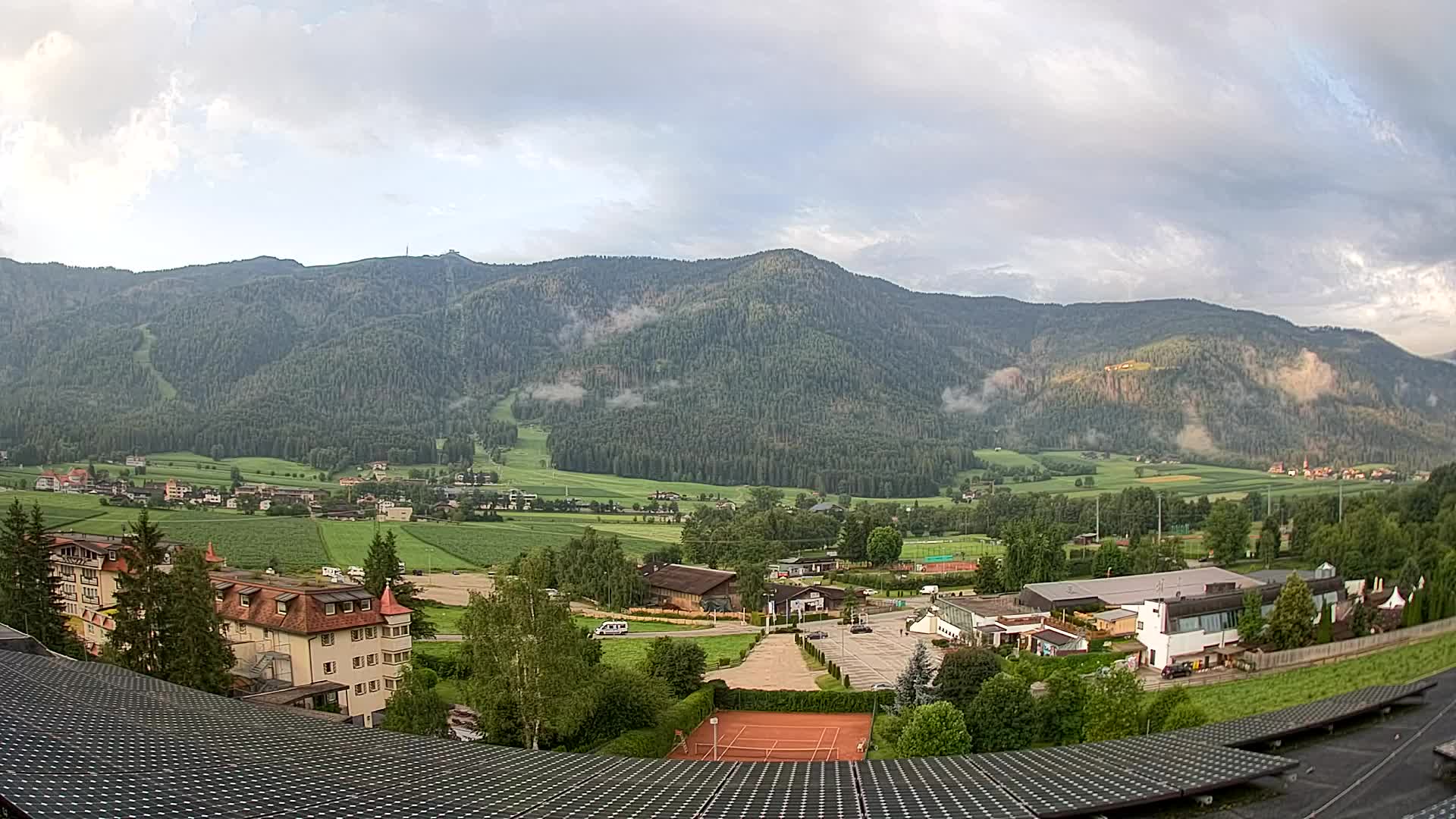 Webcam Riscone | Hotel Olympia | Vista su Plan de Corones