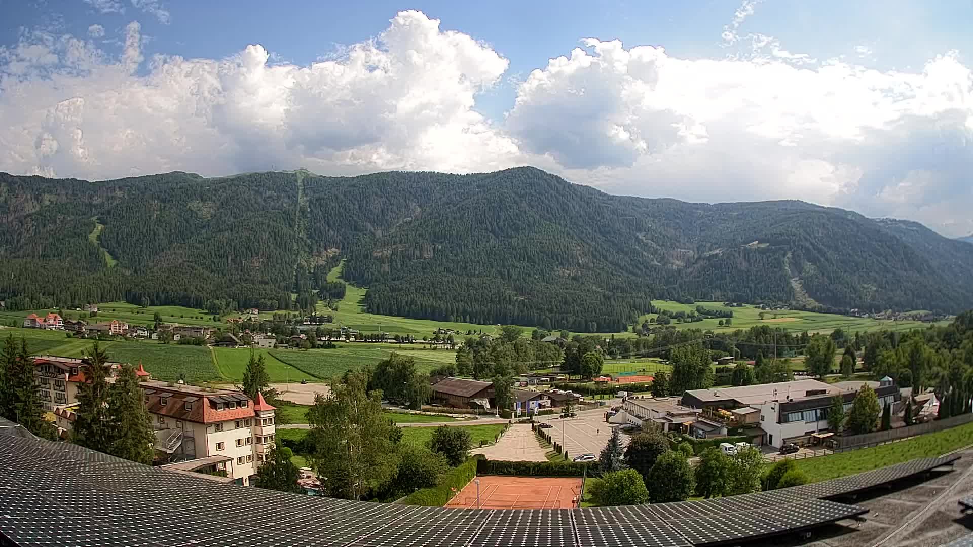 Spletna kamera Riscone | Hotel Olympia | Pogled na Kronplatz