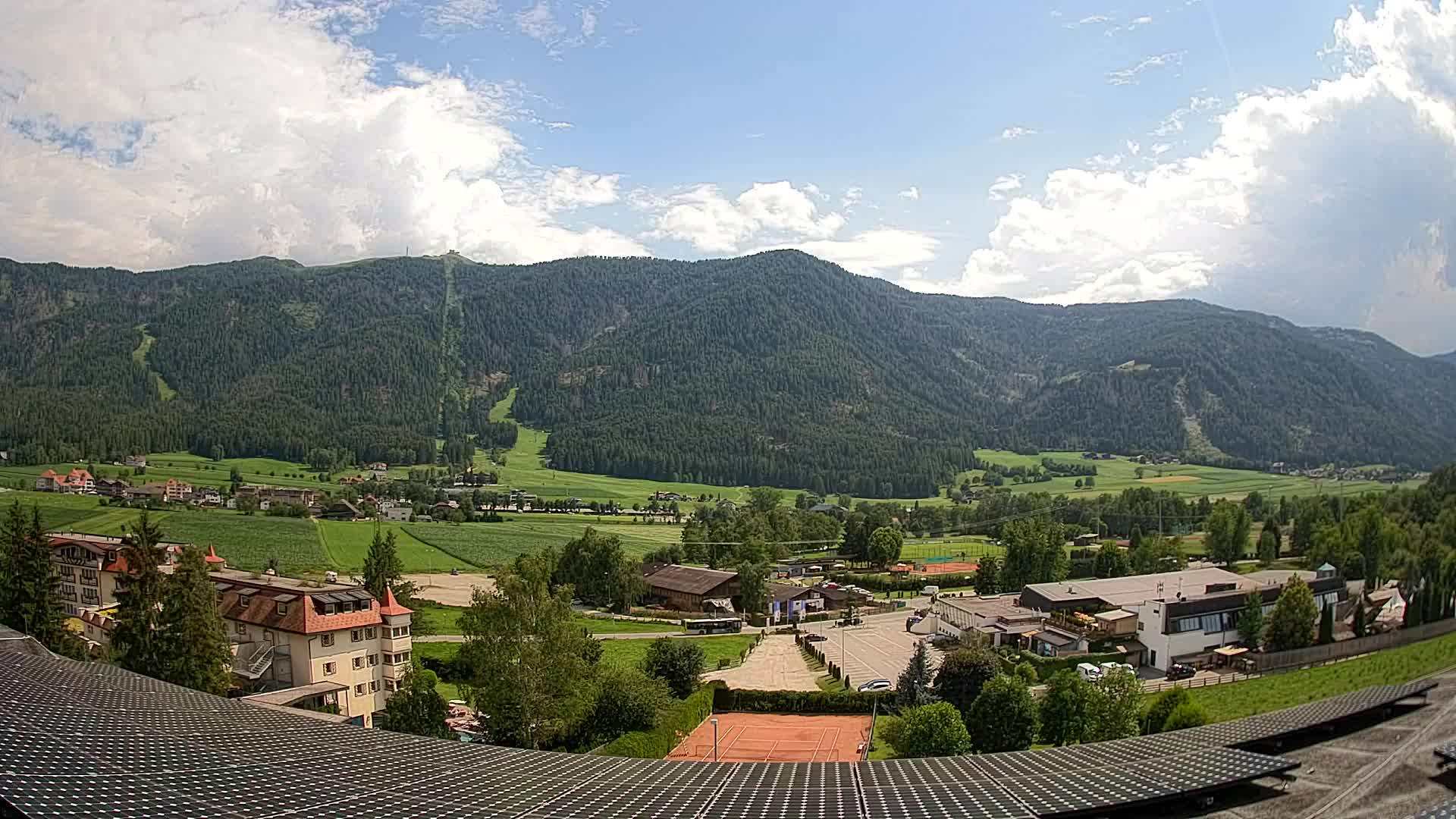 Spletna kamera Riscone | Hotel Olympia | Pogled na Kronplatz