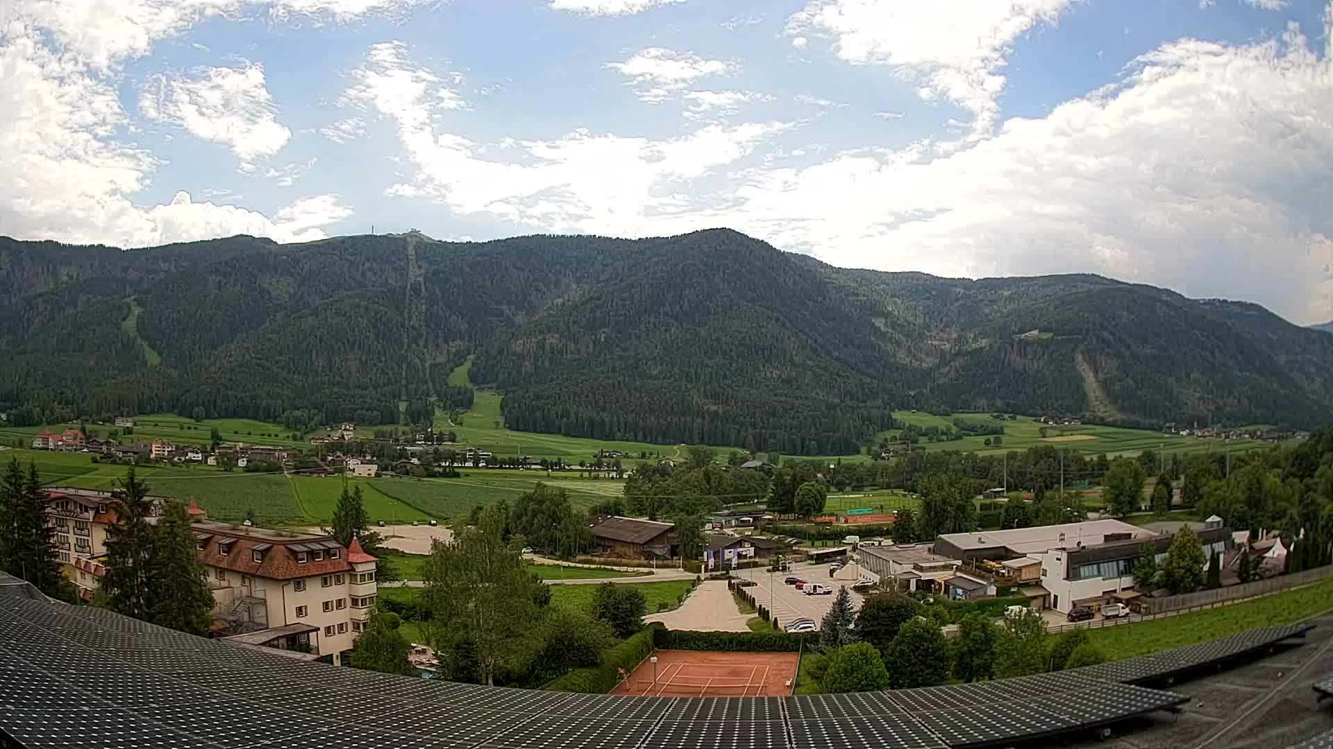 Spletna kamera Riscone | Hotel Olympia | Pogled na Kronplatz