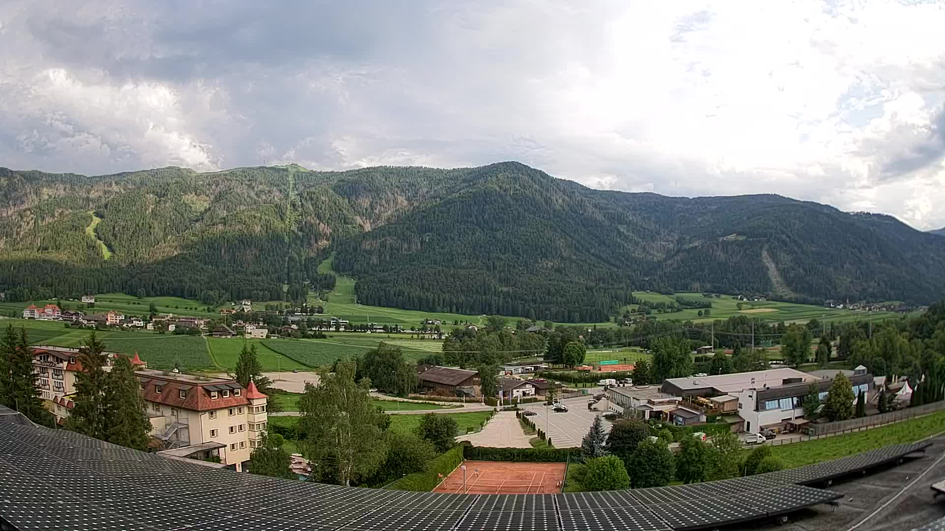Web kamera Riscone | Hotel Olympia | Pogled na Kronplatz