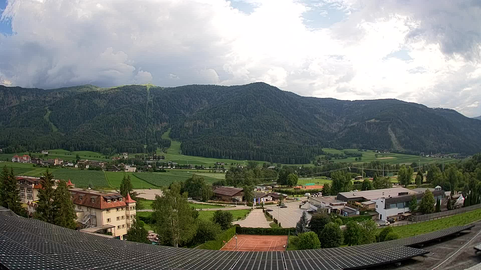 Spletna kamera Riscone | Hotel Olympia | Pogled na Kronplatz