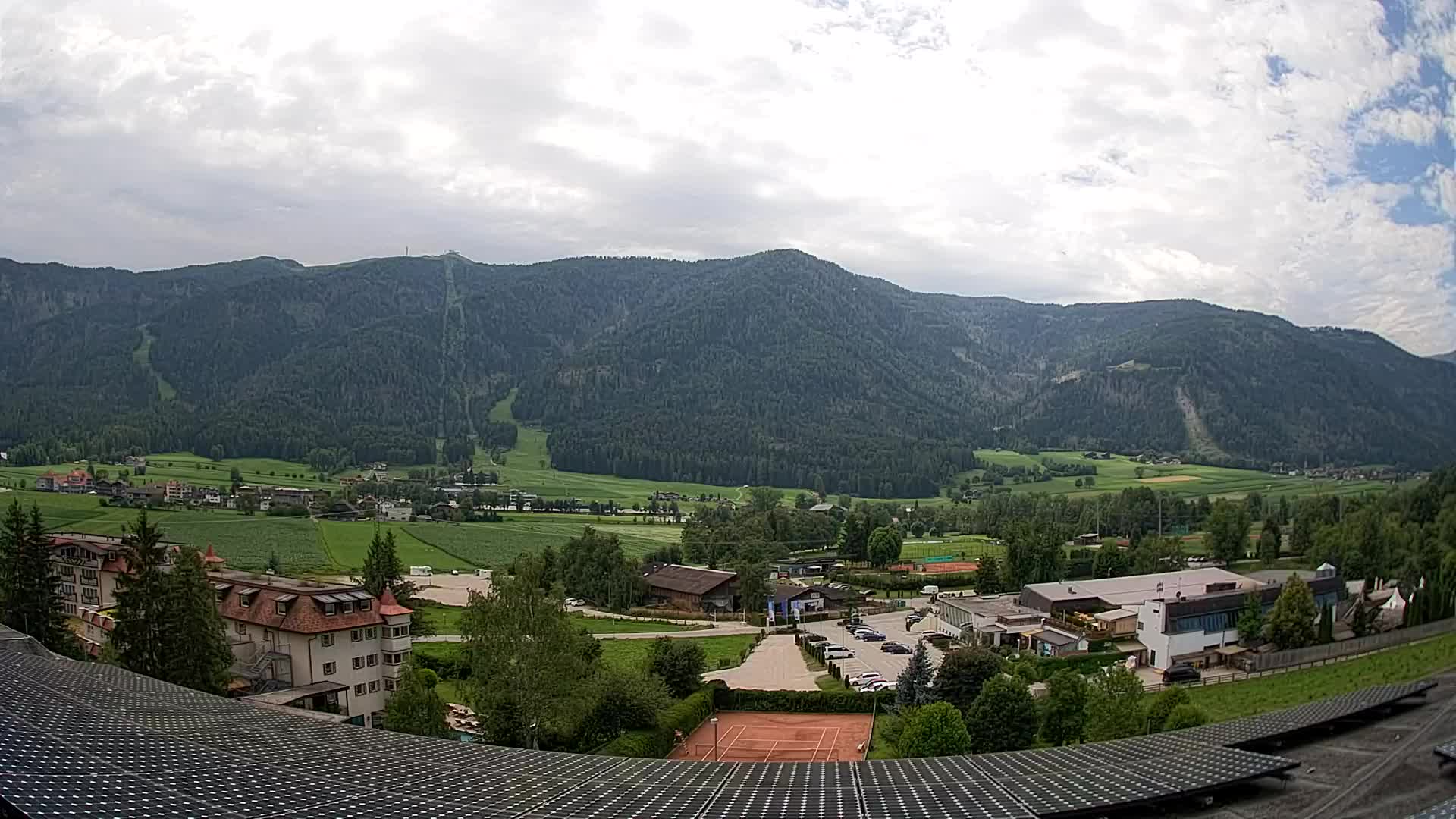 Web kamera Riscone | Hotel Olympia | Pogled na Kronplatz
