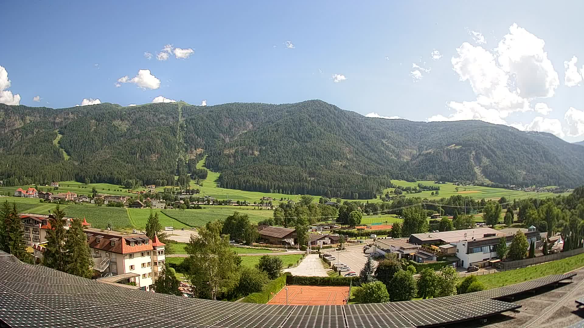 Spletna kamera Riscone | Hotel Olympia | Pogled na Kronplatz