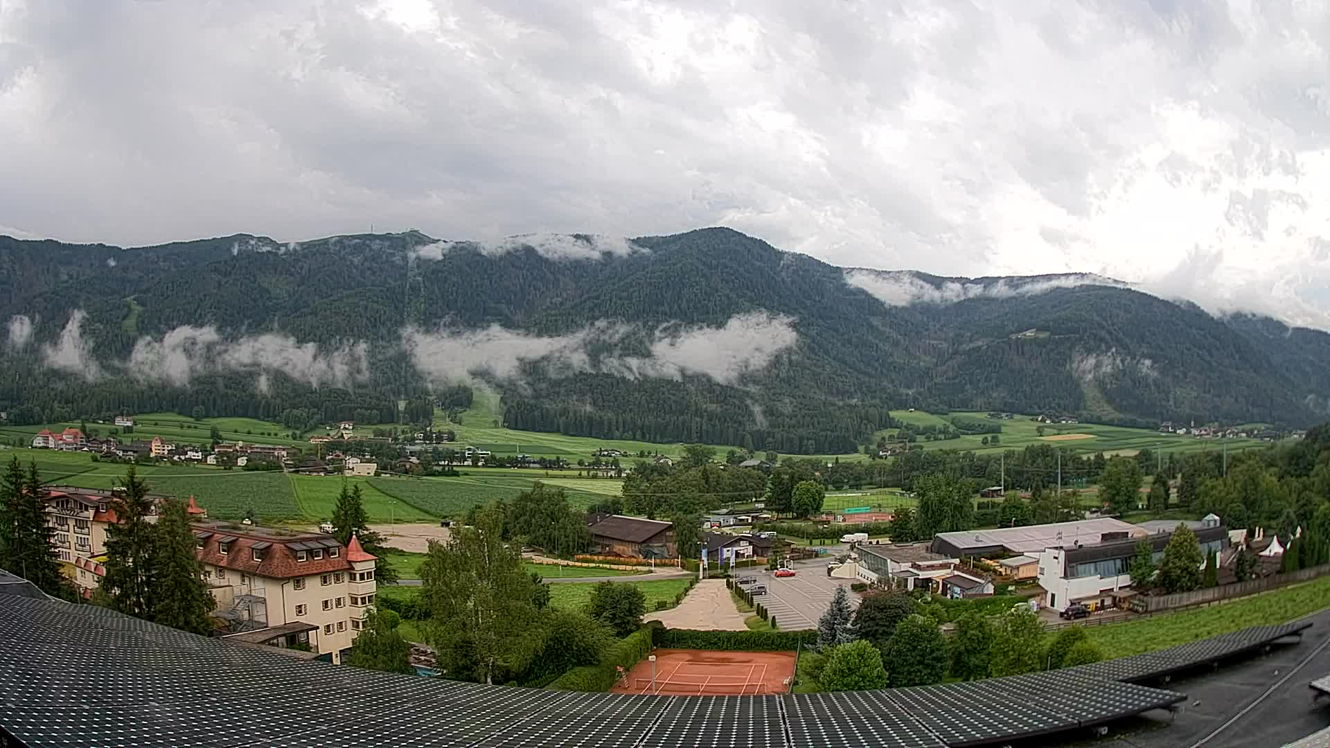 Web kamera Riscone | Hotel Olympia | Pogled na Kronplatz