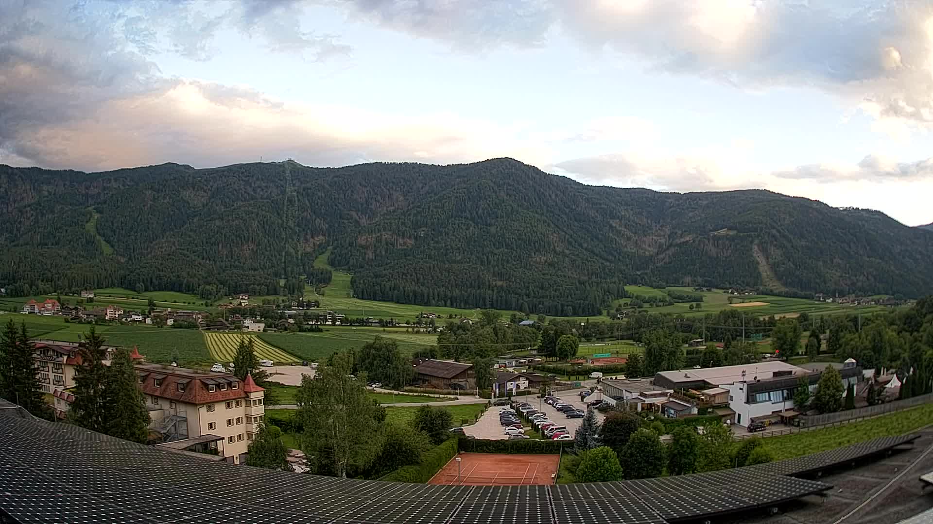 Spletna kamera Riscone | Hotel Olympia | Pogled na Kronplatz