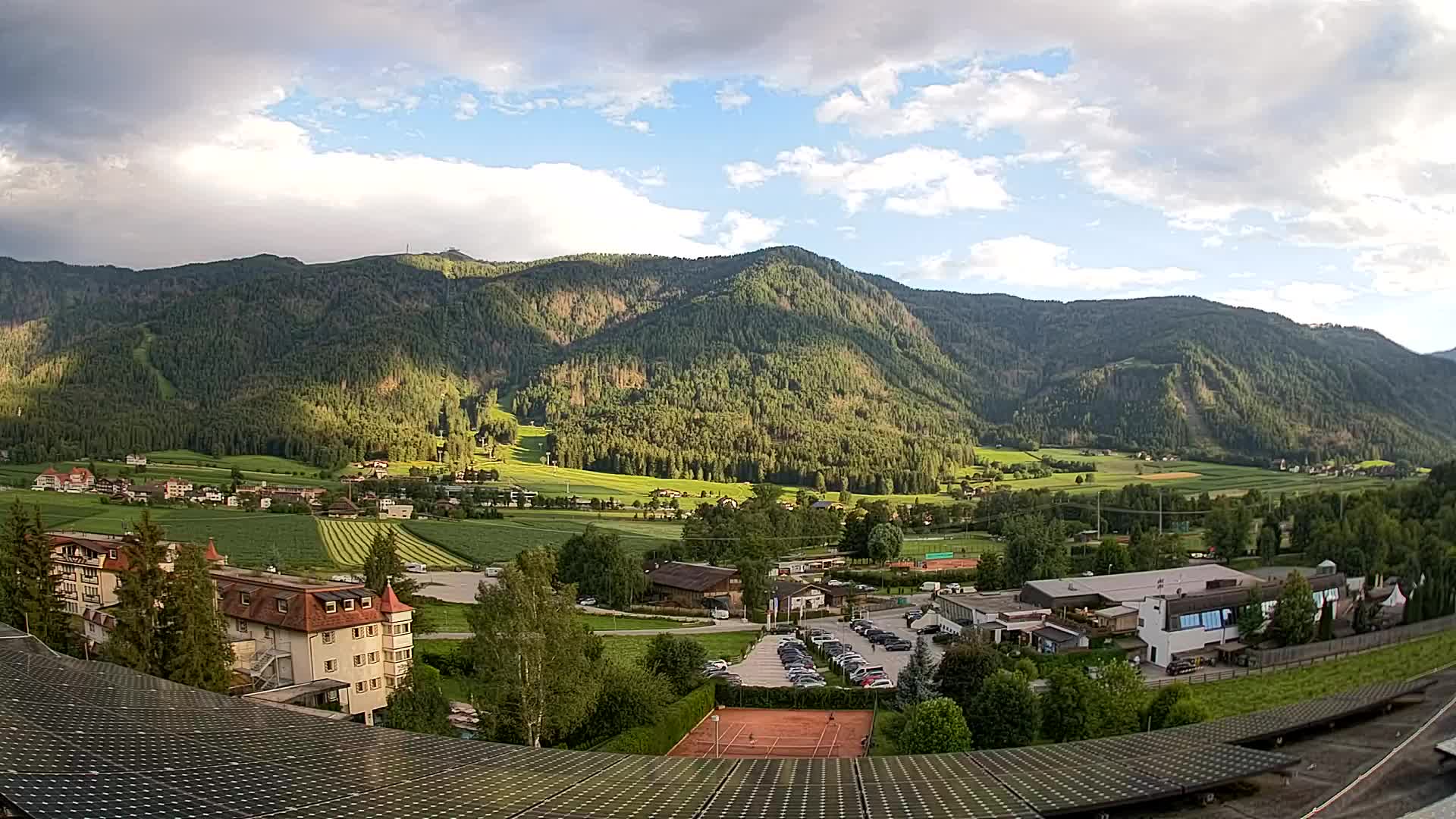 Spletna kamera Riscone | Hotel Olympia | Pogled na Kronplatz