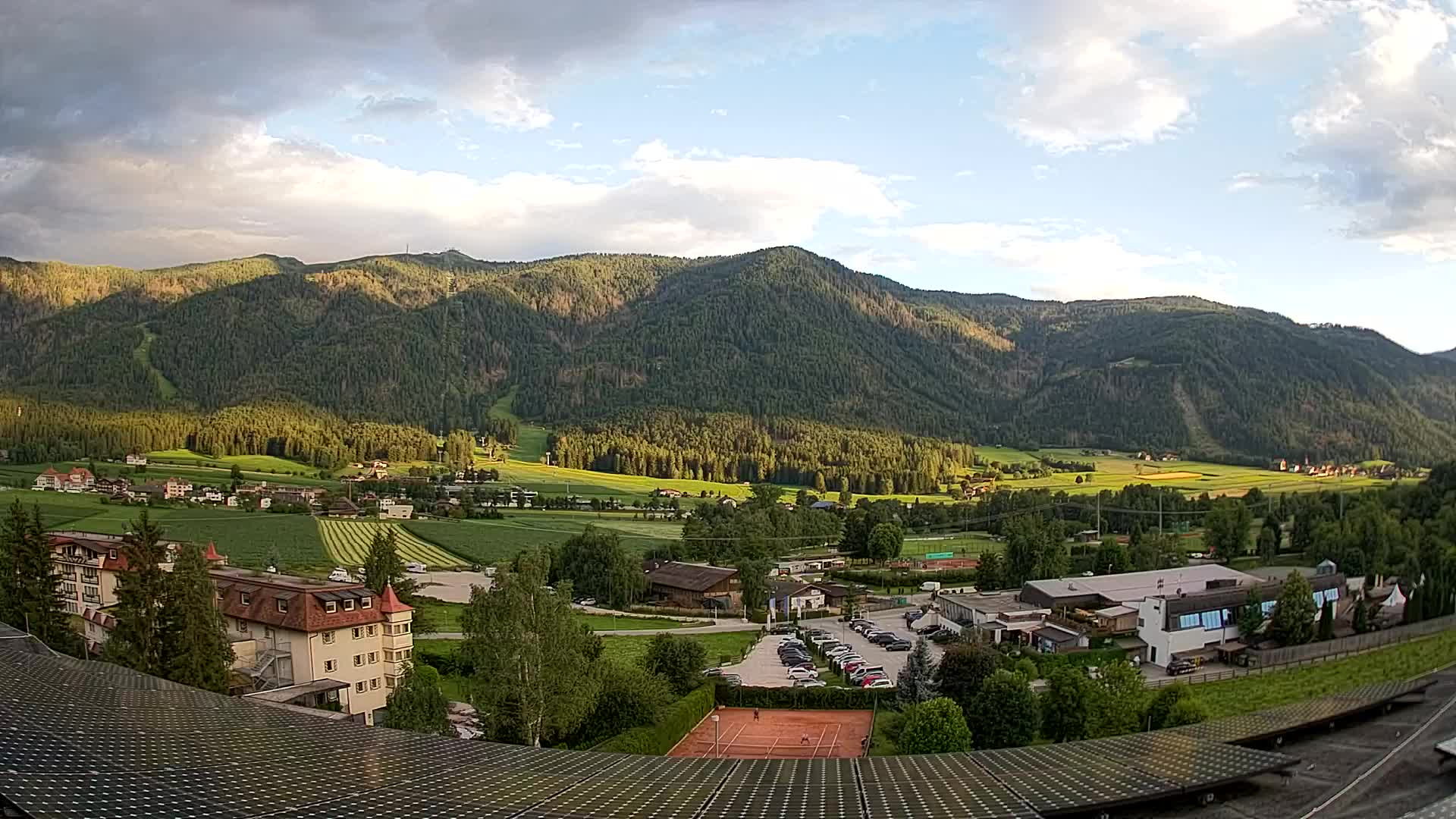 Spletna kamera Riscone | Hotel Olympia | Pogled na Kronplatz