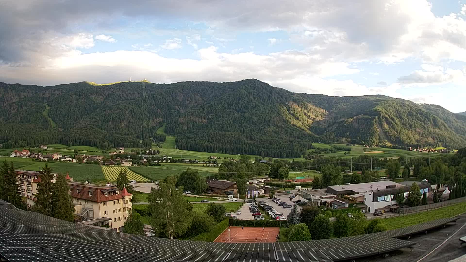 Spletna kamera Riscone | Hotel Olympia | Pogled na Kronplatz