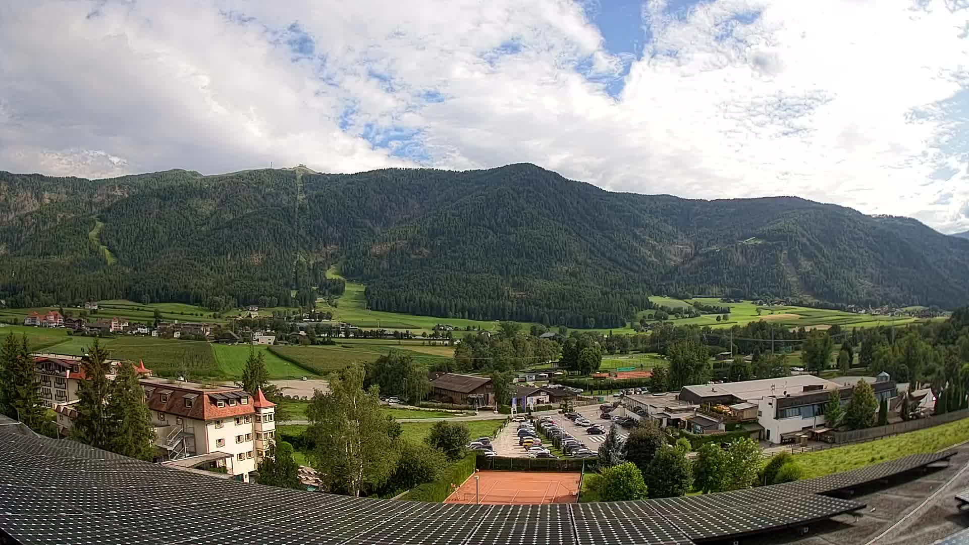 Web kamera Riscone | Hotel Olympia | Pogled na Kronplatz