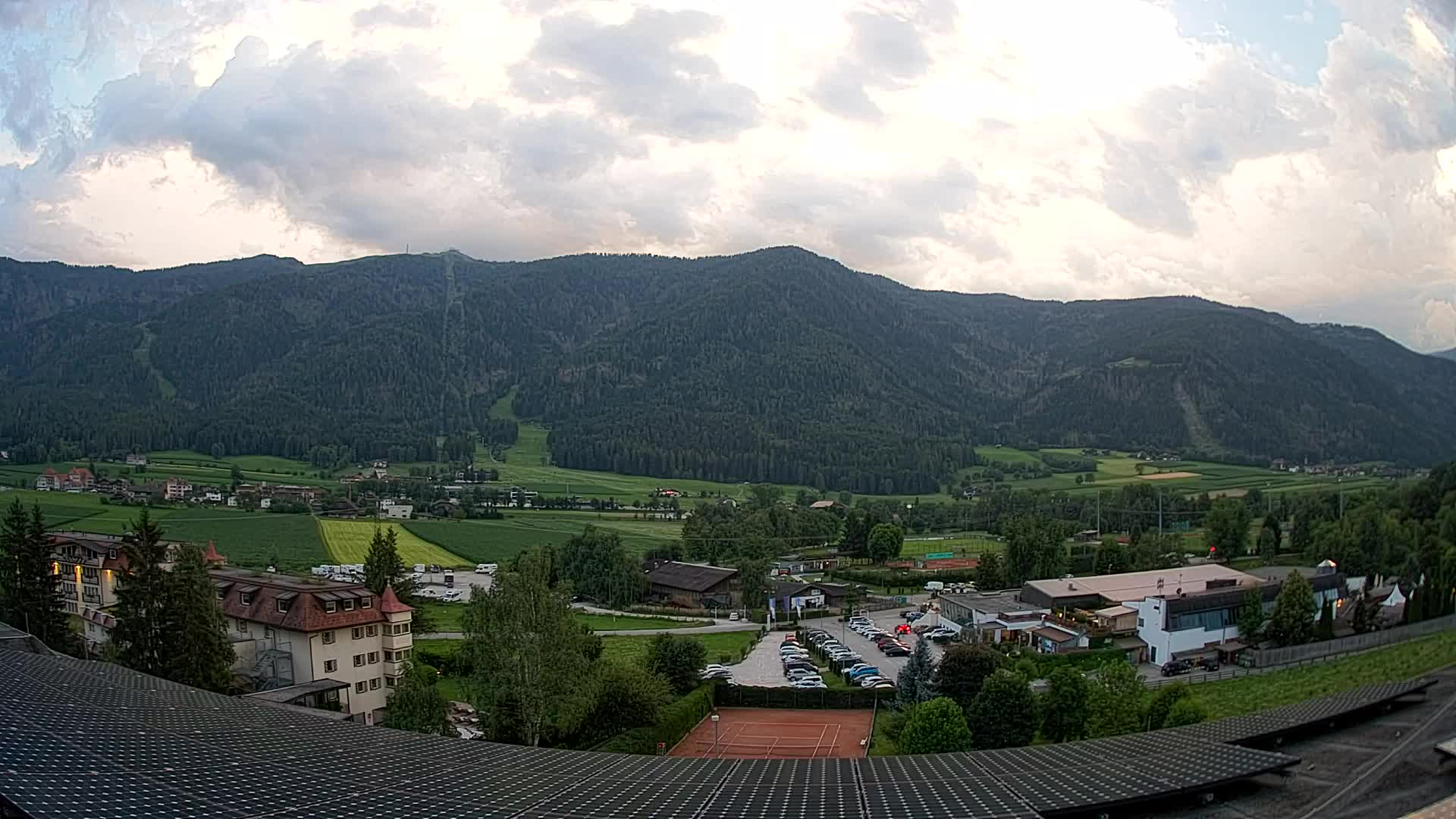 Spletna kamera Riscone | Hotel Olympia | Pogled na Kronplatz