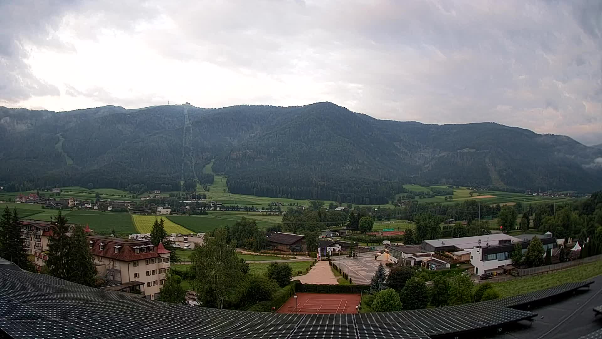 Web kamera Riscone | Hotel Olympia | Pogled na Kronplatz
