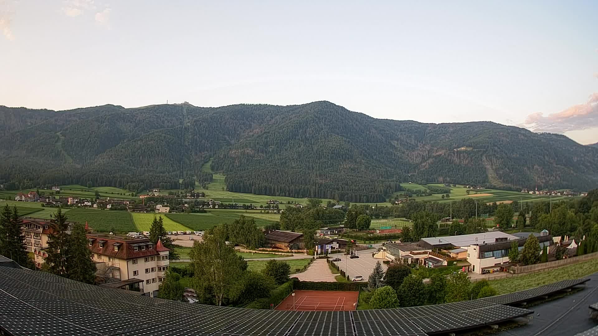 Web kamera Riscone | Hotel Olympia | Pogled na Kronplatz