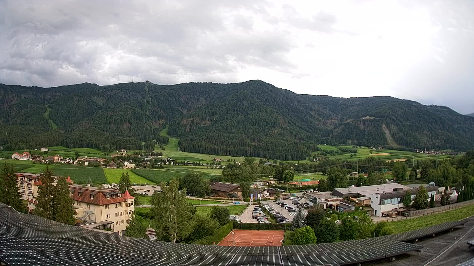 Web kamera Riscone | Hotel Olympia | Pogled na Kronplatz