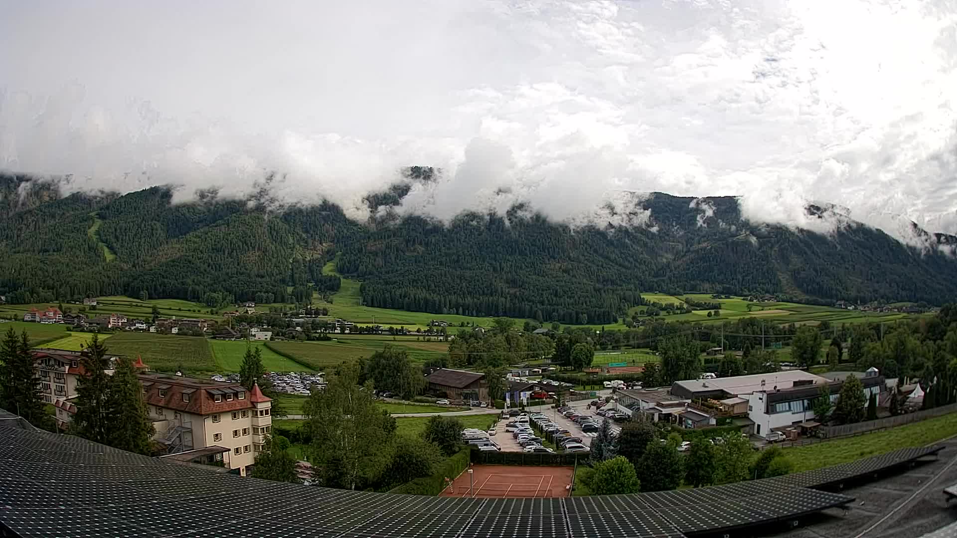 Web kamera Riscone | Hotel Olympia | Pogled na Kronplatz