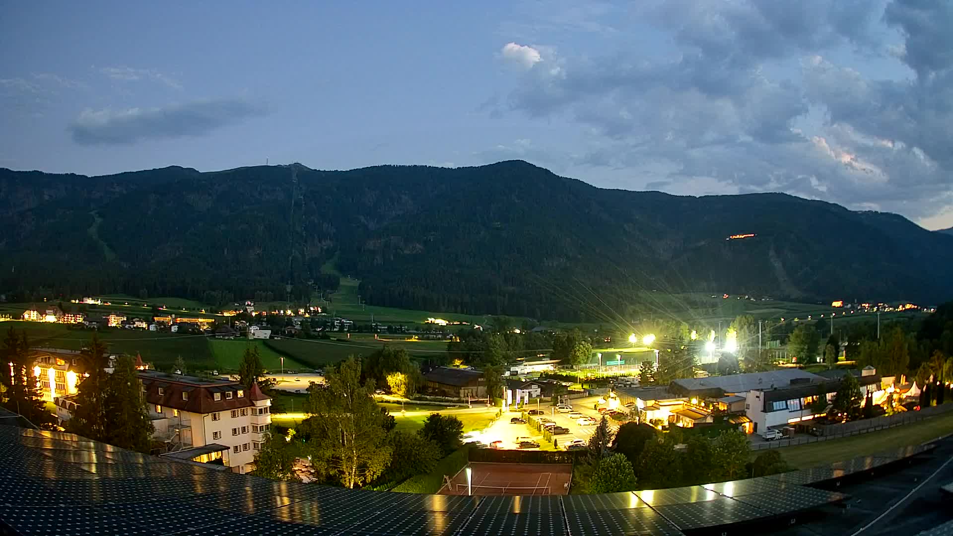 Web kamera Riscone | Hotel Olympia | Pogled na Kronplatz