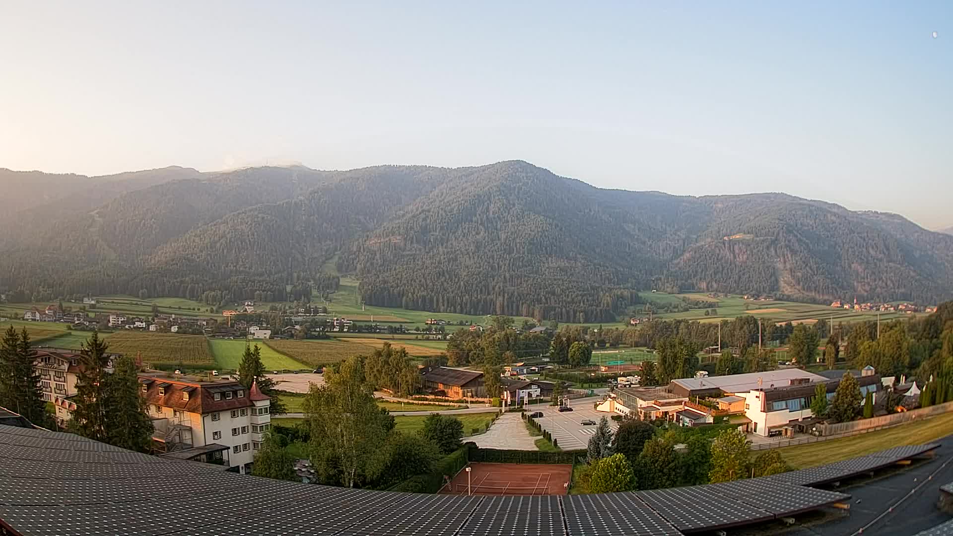 Spletna kamera Riscone | Hotel Olympia | Pogled na Kronplatz