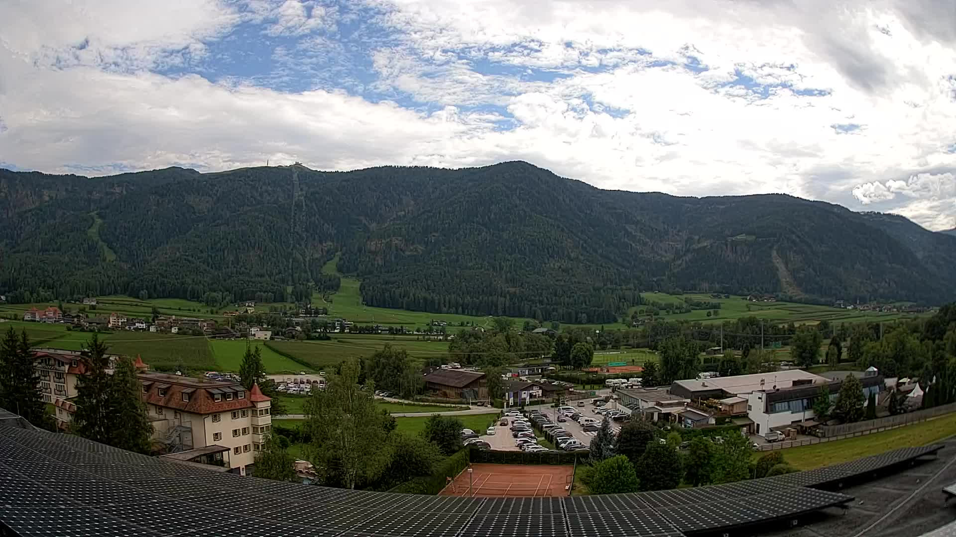 Web kamera Riscone | Hotel Olympia | Pogled na Kronplatz