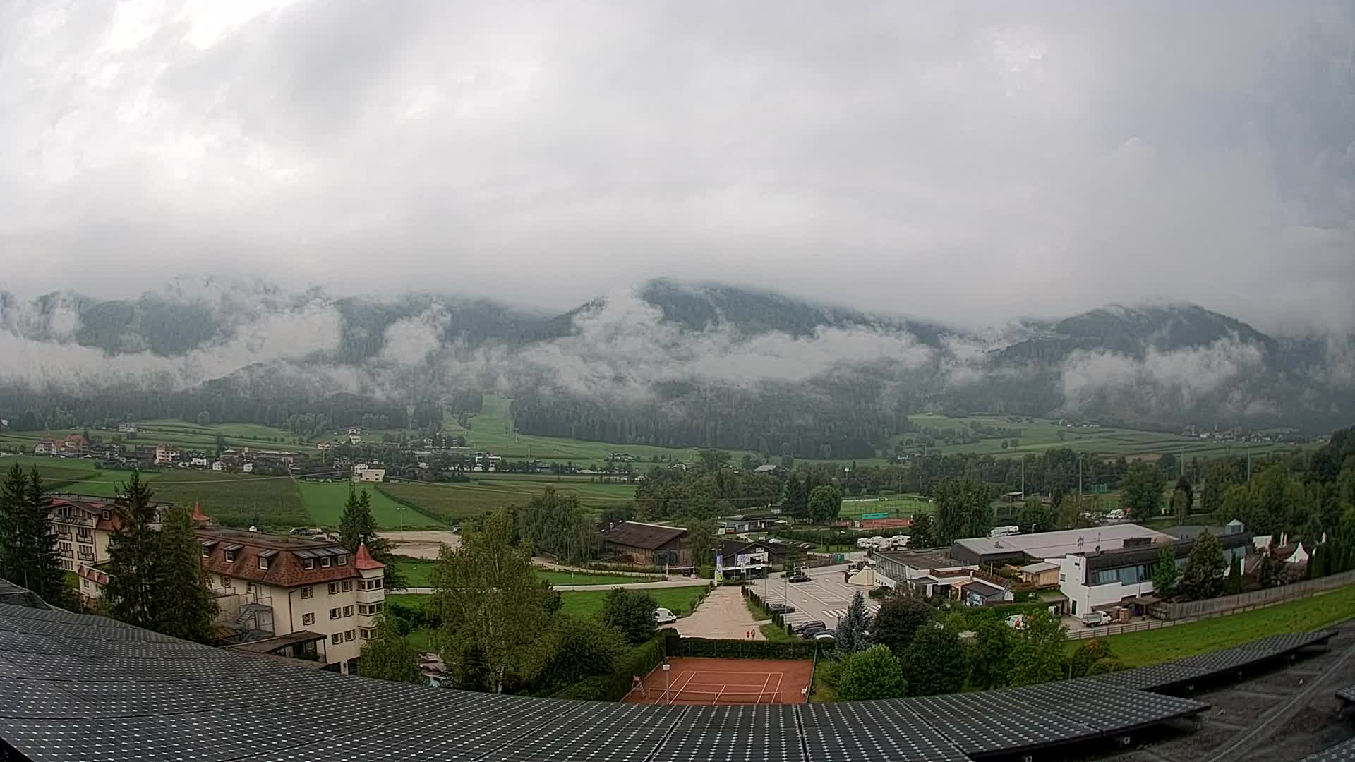 Web kamera Riscone | Hotel Olympia | Pogled na Kronplatz