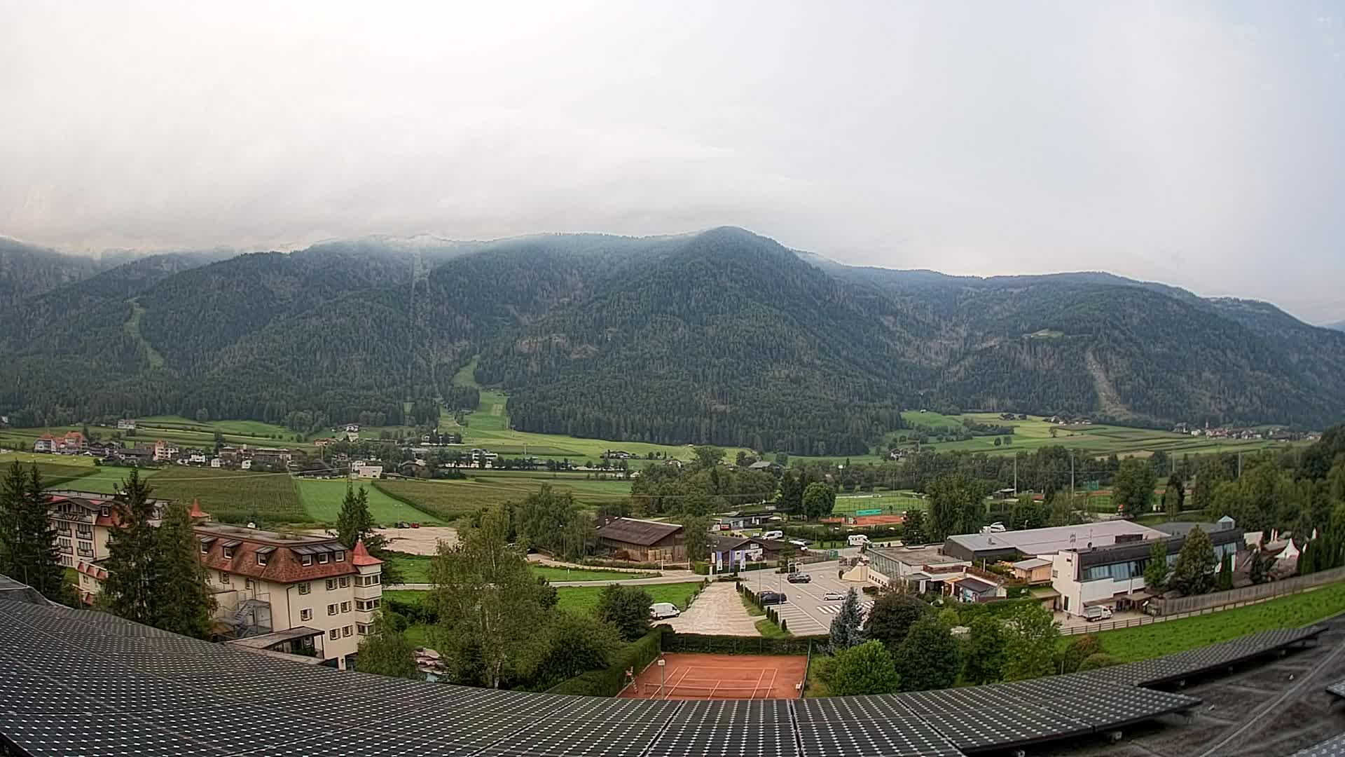 Web kamera Riscone | Hotel Olympia | Pogled na Kronplatz