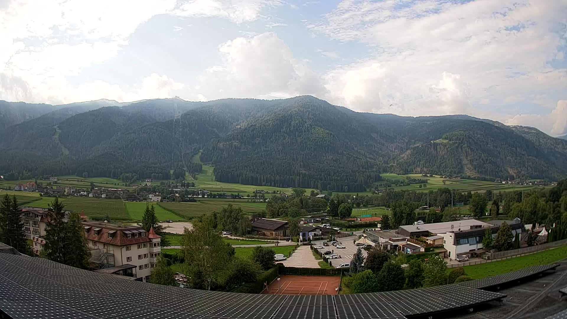 Web kamera Riscone | Hotel Olympia | Pogled na Kronplatz