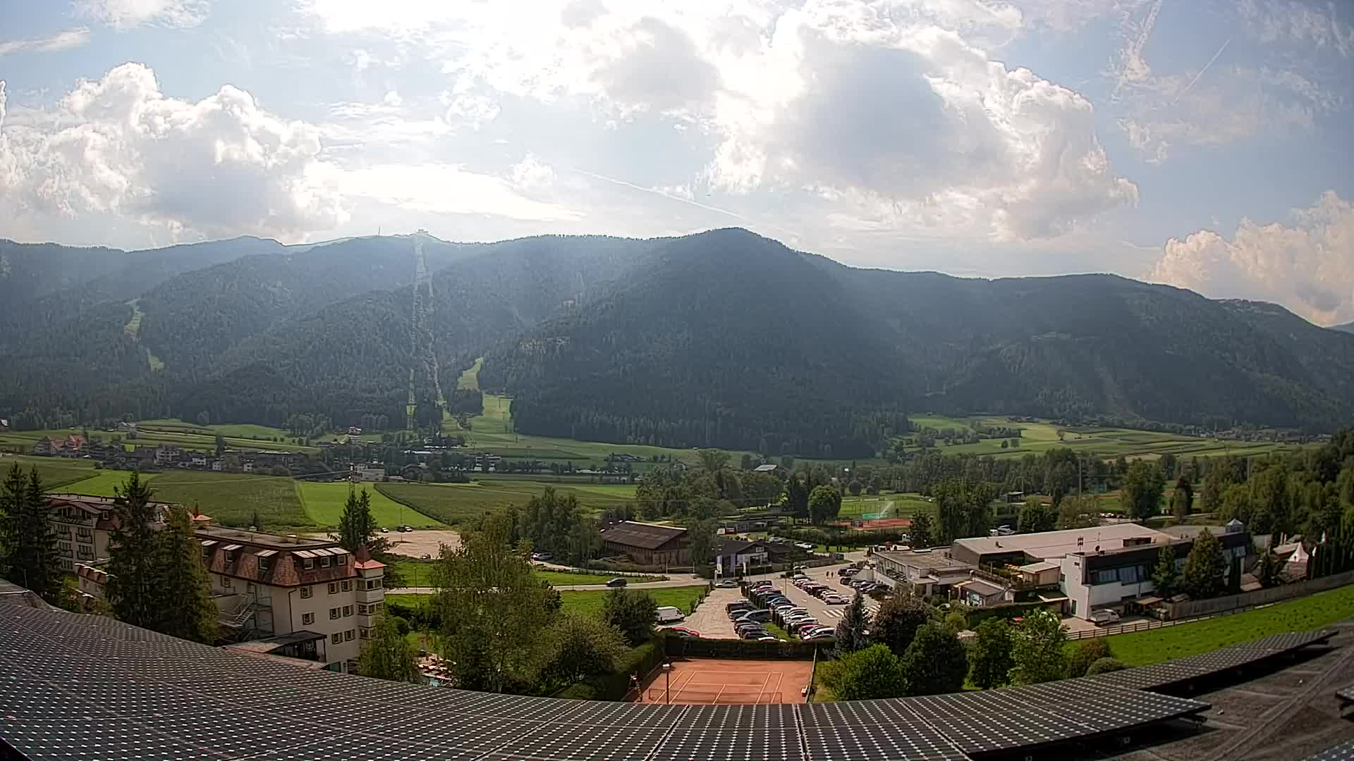 Web kamera Riscone | Hotel Olympia | Pogled na Kronplatz