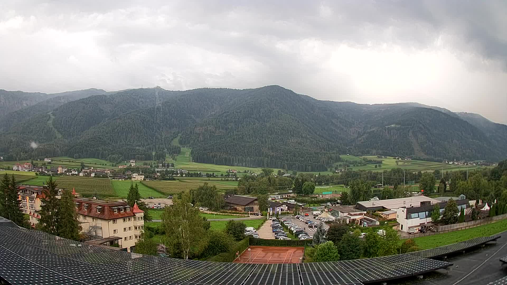 Web kamera Riscone | Hotel Olympia | Pogled na Kronplatz